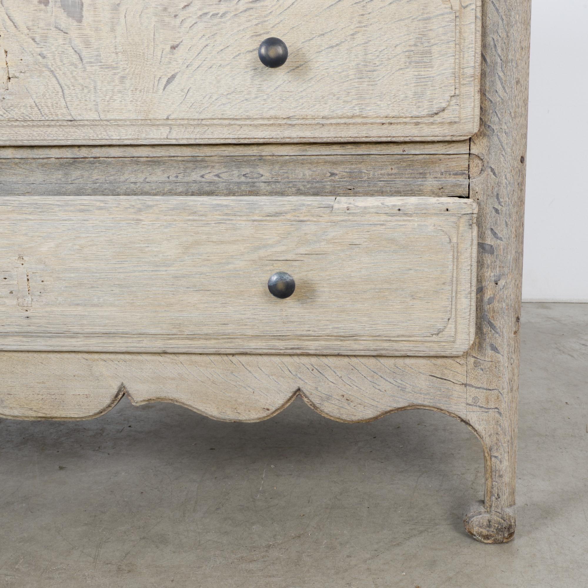 1880s Bleached Oak Chest of Drawers 2
