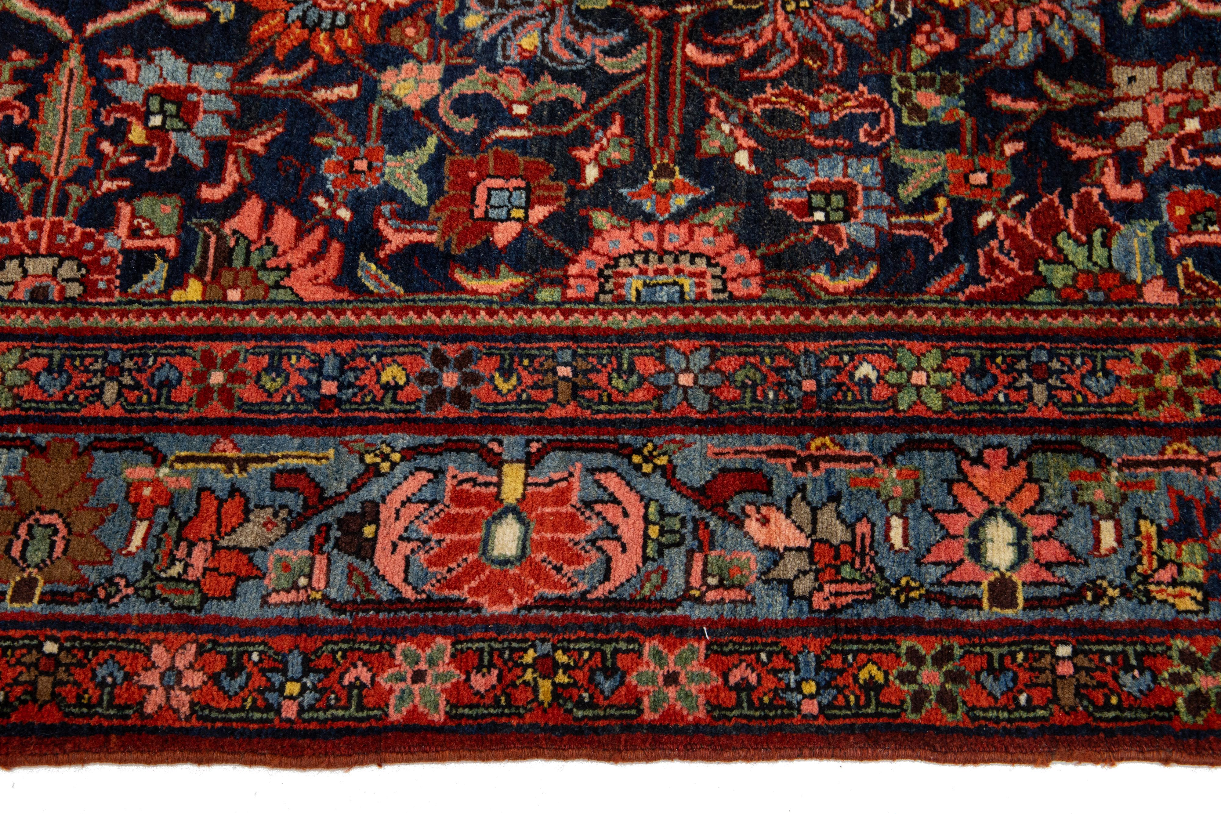 Tapis persan Bidjar Gallery bleu des années 1880, fabriqué à la main avec un motif floral en vente 3