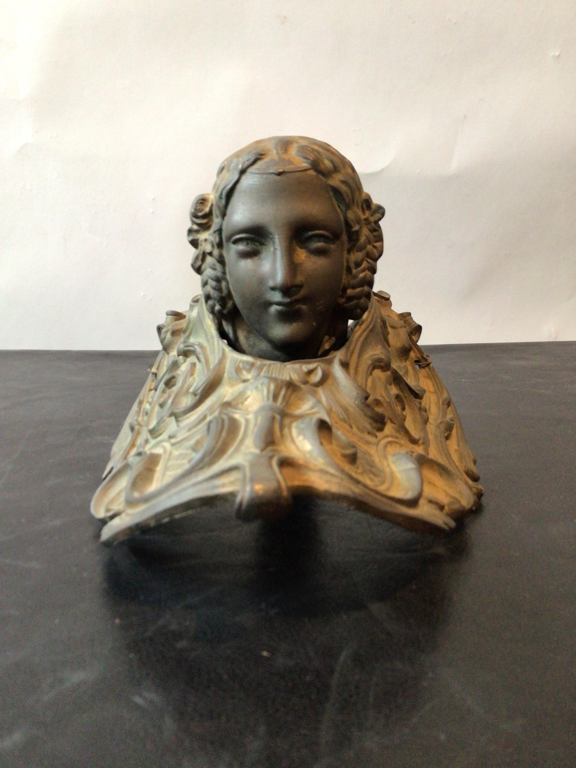 1880s Bronze Decorative Piece with Woman’s Head For Sale 6