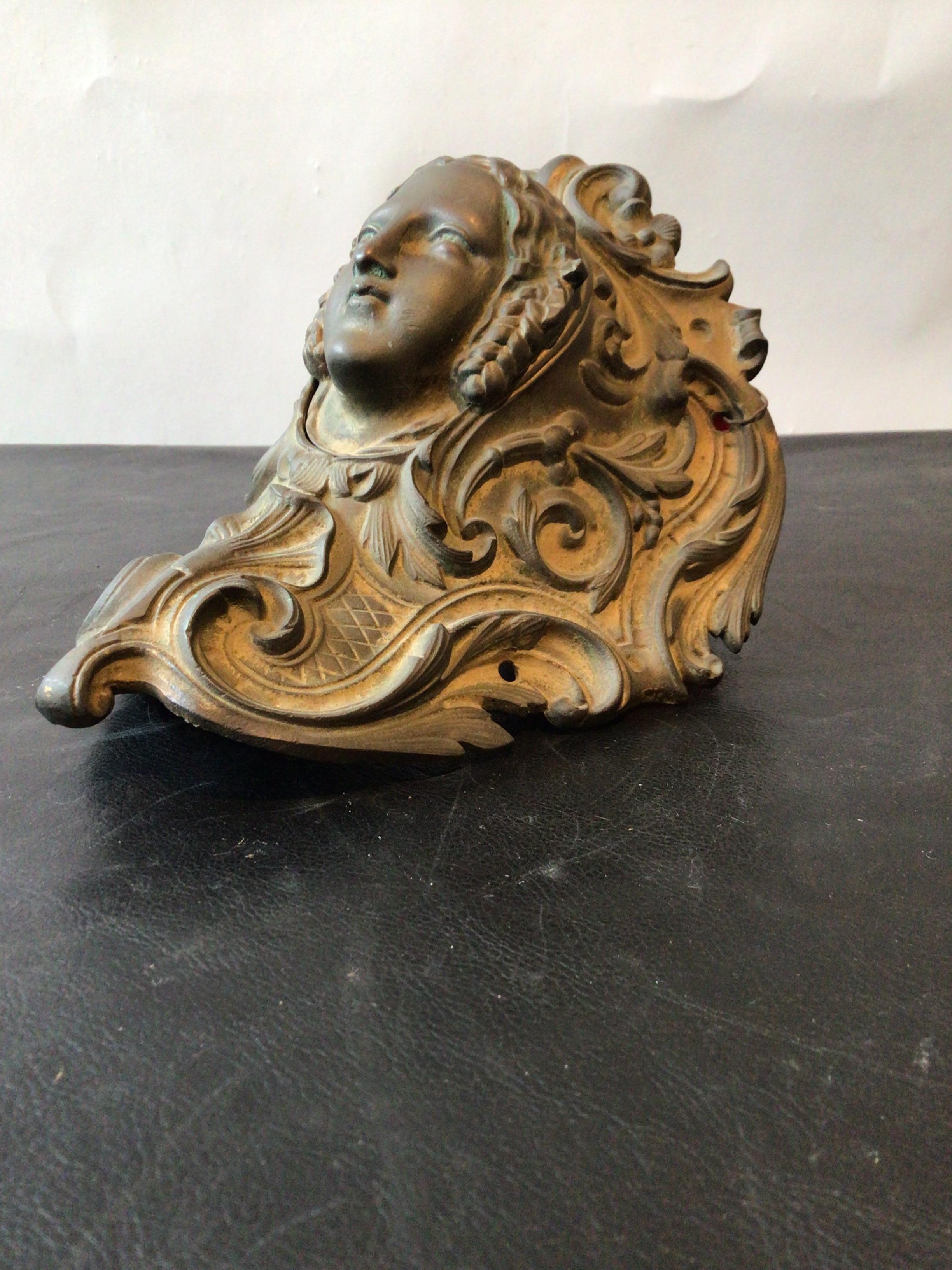 1880s Bronze Decorative Piece with Woman’s Head In Good Condition For Sale In Tarrytown, NY