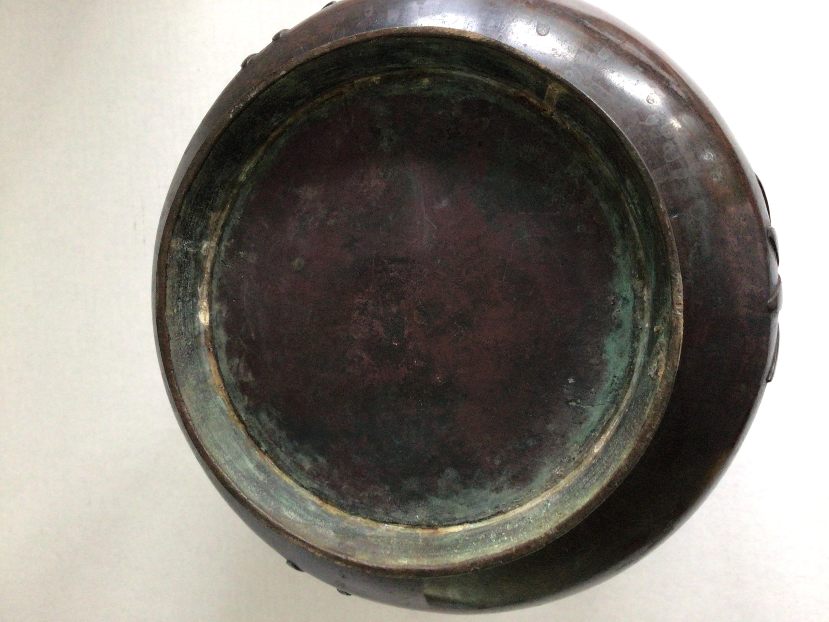 Bronzo Vaso giapponese in bronzo del 1880 con 3 maniglie in vendita