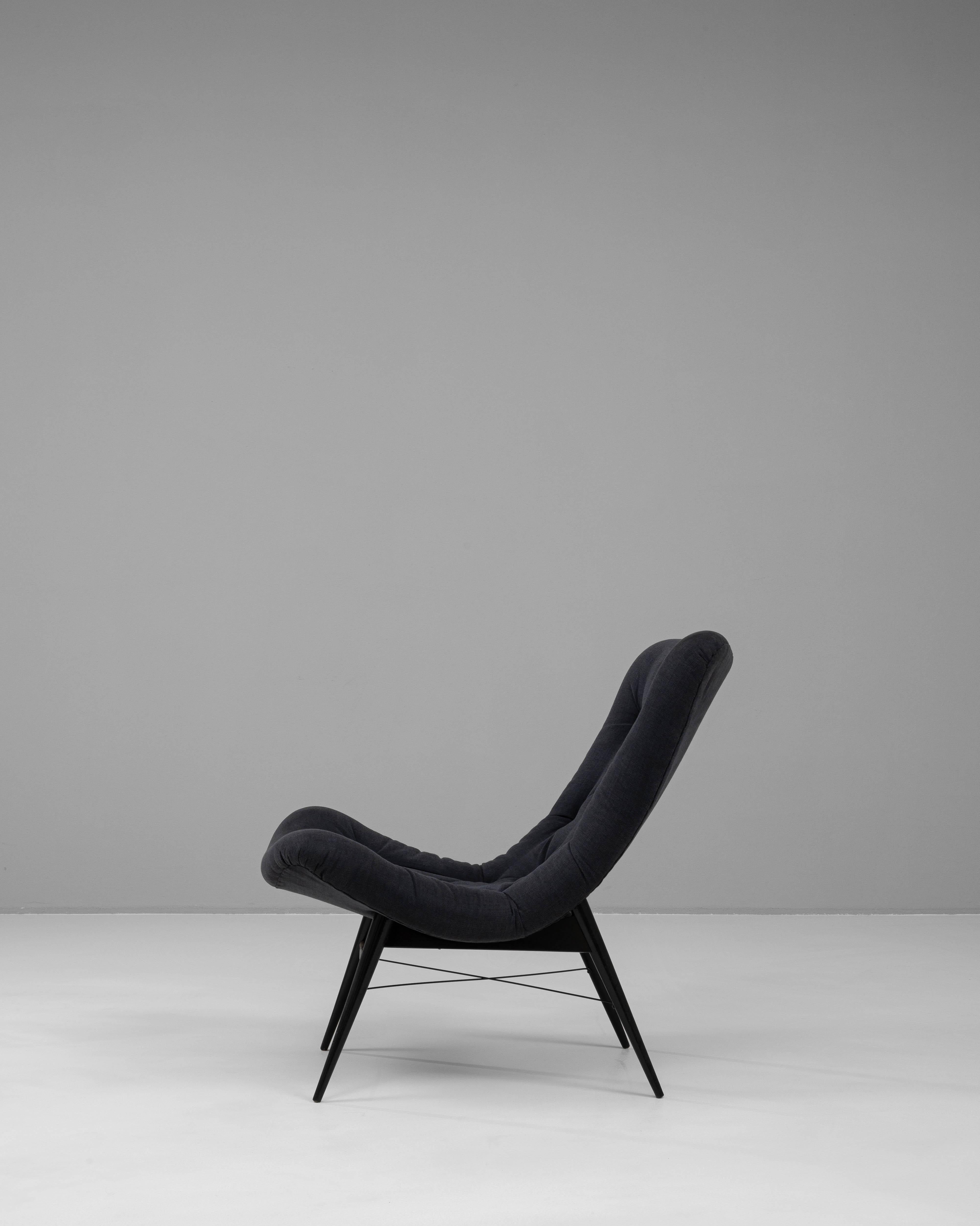XIXe siècle Chaise chinoise tapissée des années 1880 en vente