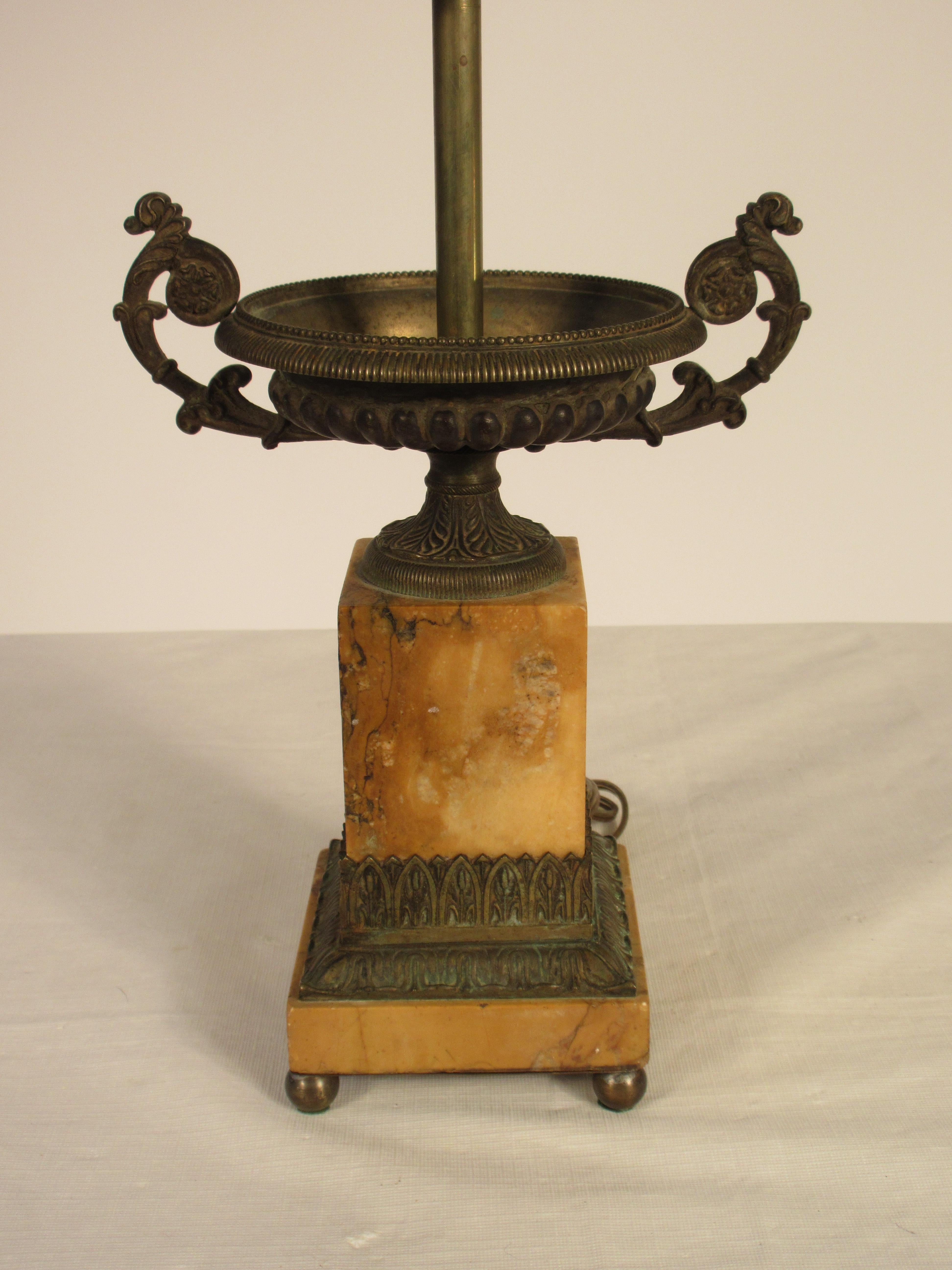 1880s Classical Bronze Urn on Sienna Marble Base In Good Condition For Sale In Tarrytown, NY