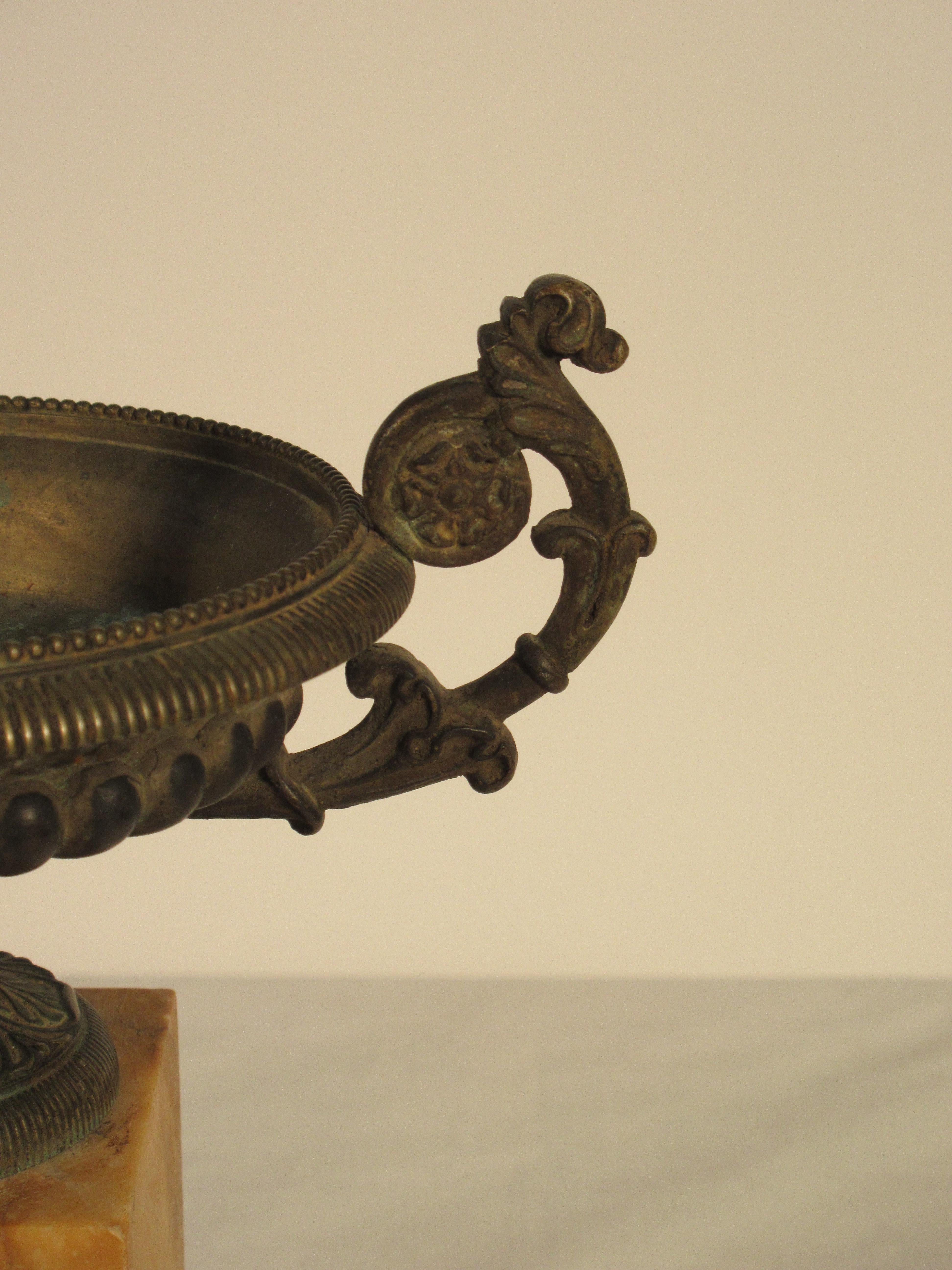 1880s Classical Bronze Urn on Sienna Marble Base For Sale 2