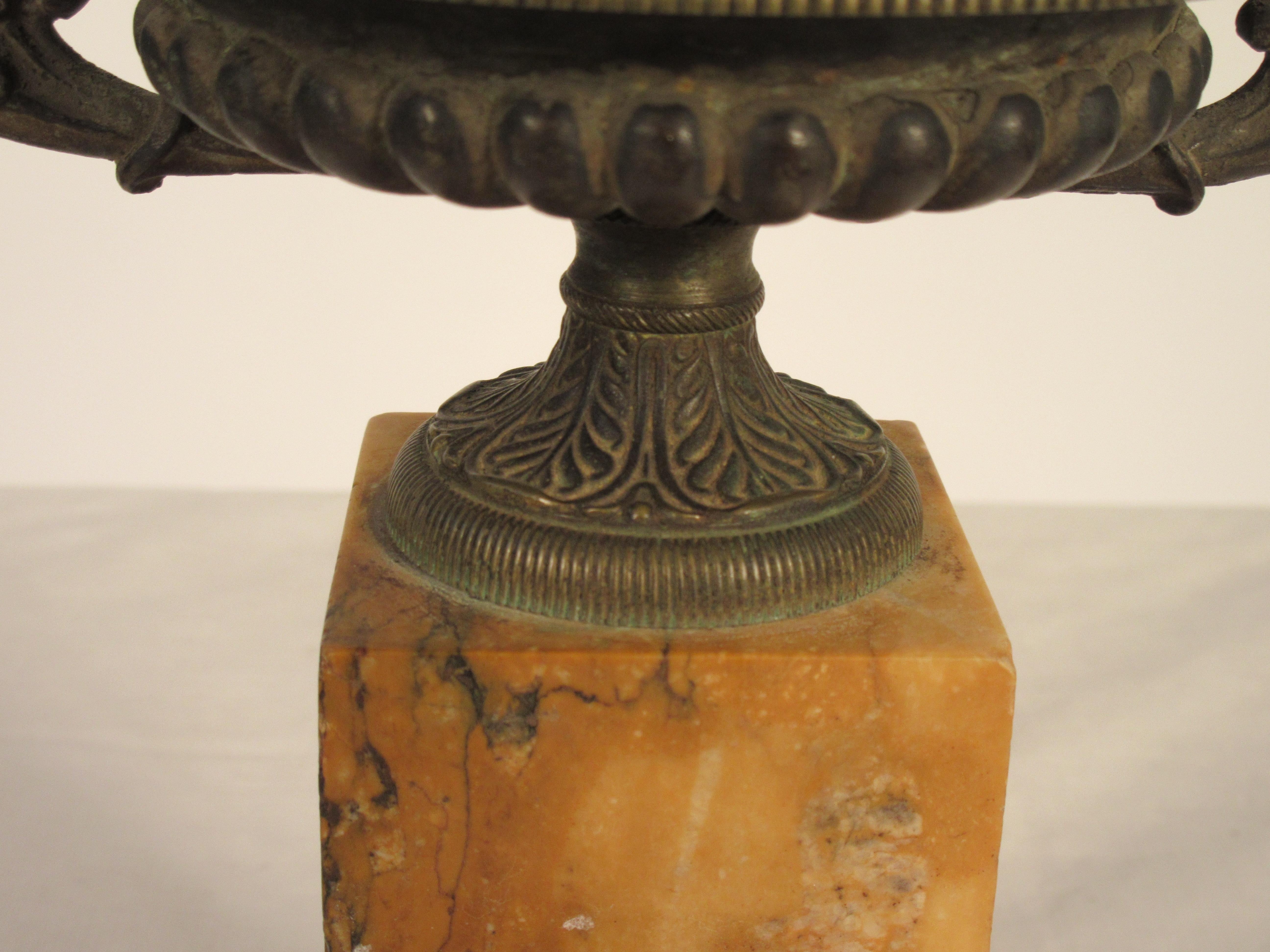 1880s Classical Bronze Urn on Sienna Marble Base For Sale 4