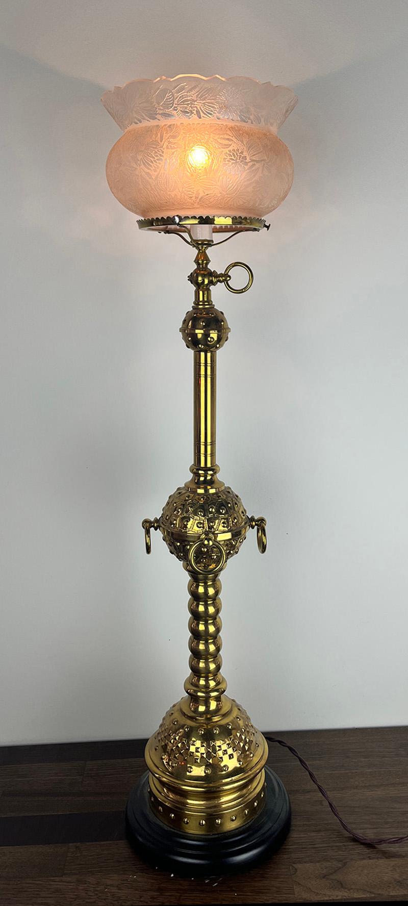 Incredible Eastlake / Aesthetic Movement converted gas newel post light with honeycomb and ring center body. This gem in made in the style of Thackera / Oxley Enos and Giddings which were prominent American lighting manufacturers of the day. All