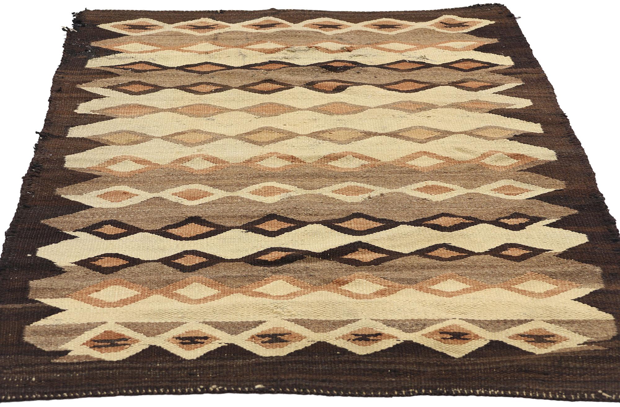 Colonial espagnol Tapis tissé à plat de style sud-ouest cristal des années 1880 avec style amérindien en vente