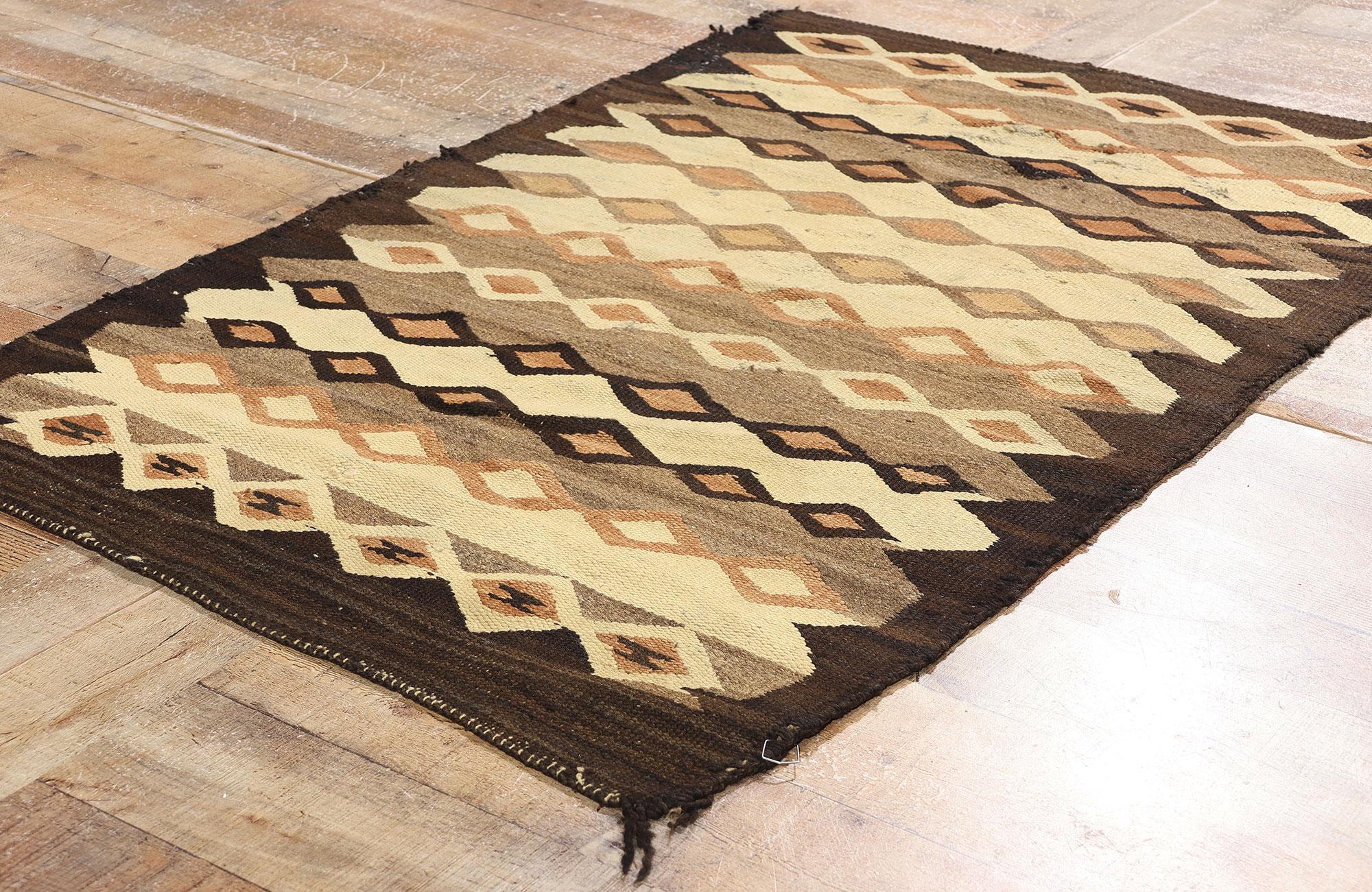 XIXe siècle Tapis tissé à plat de style sud-ouest cristal des années 1880 avec style amérindien en vente