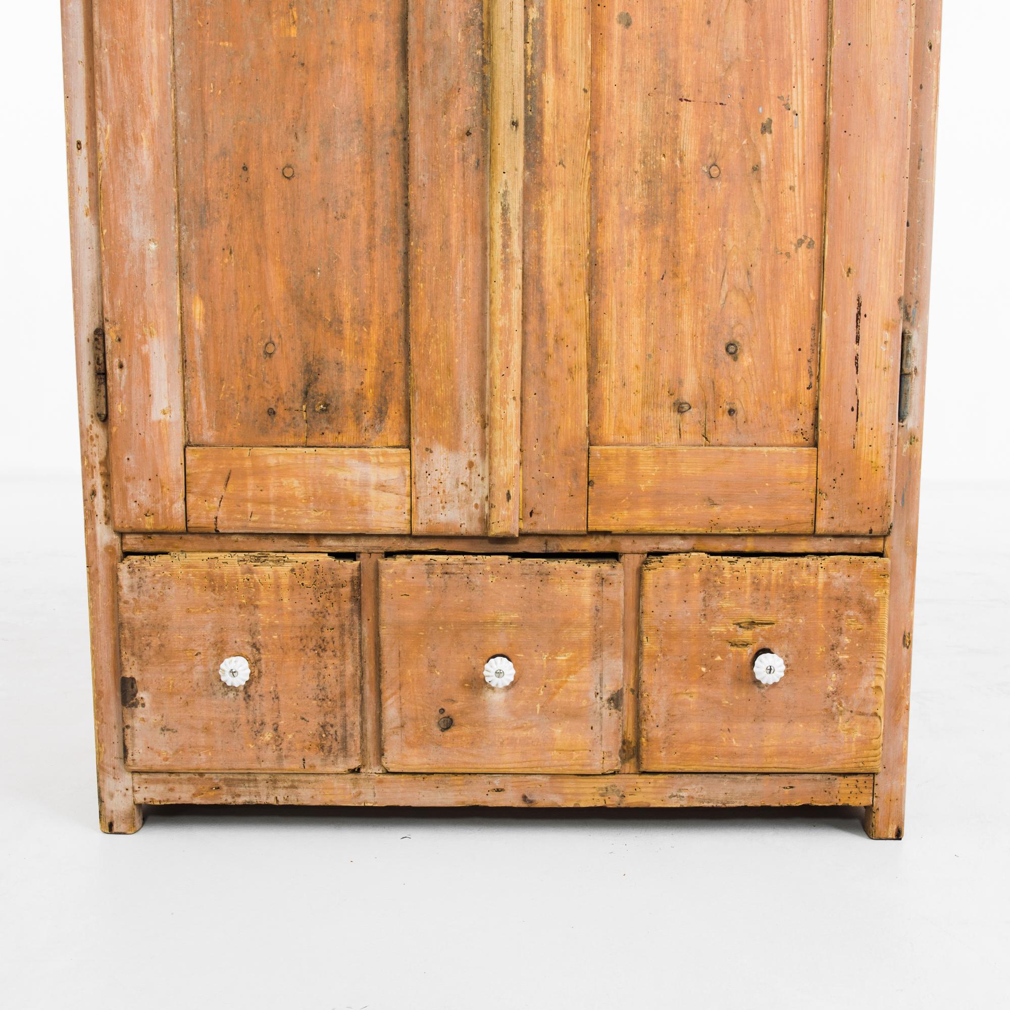 1880s Czech Wooden Cabinet with Original Patina 2