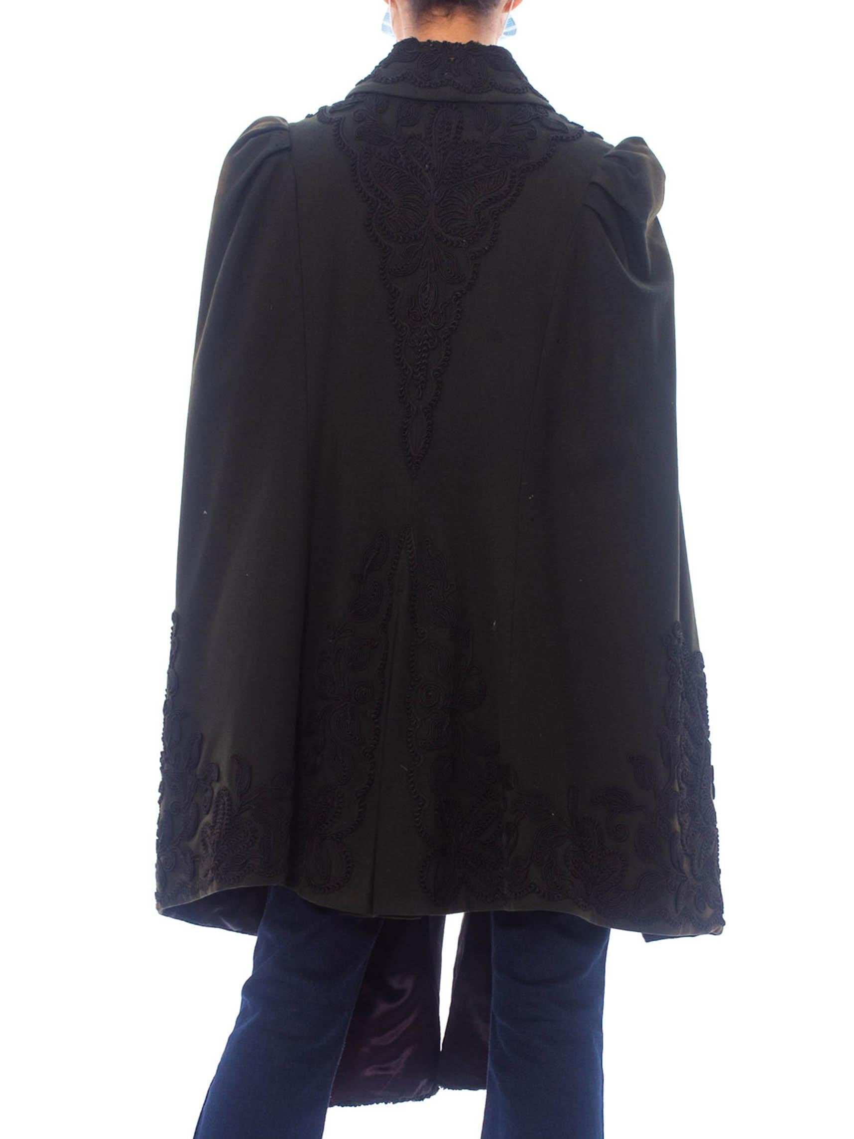 Victorian Dark Green Wool 1880S 1890S Dolman Cape With Soutache Embroidery For Sale 2