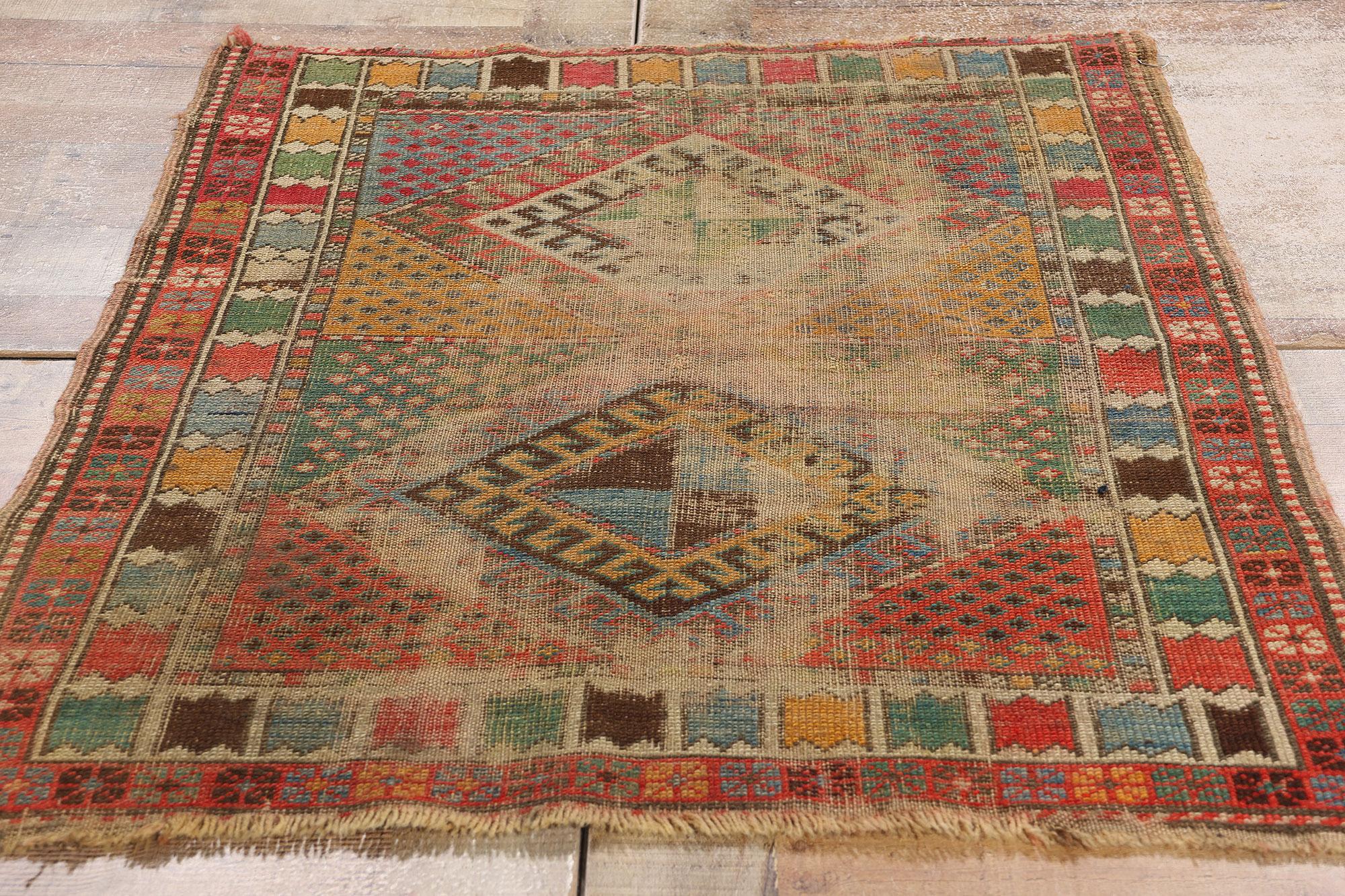 Lana Tappeto antico caucasico Shirvan invecchiato del 1880 in vendita