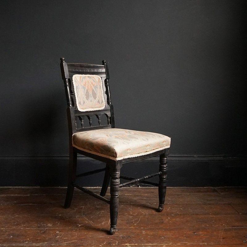 Late 19th Century Pair of Antique Ebonised Aesthetic Movement Side Chairs, 19th Century For Sale
