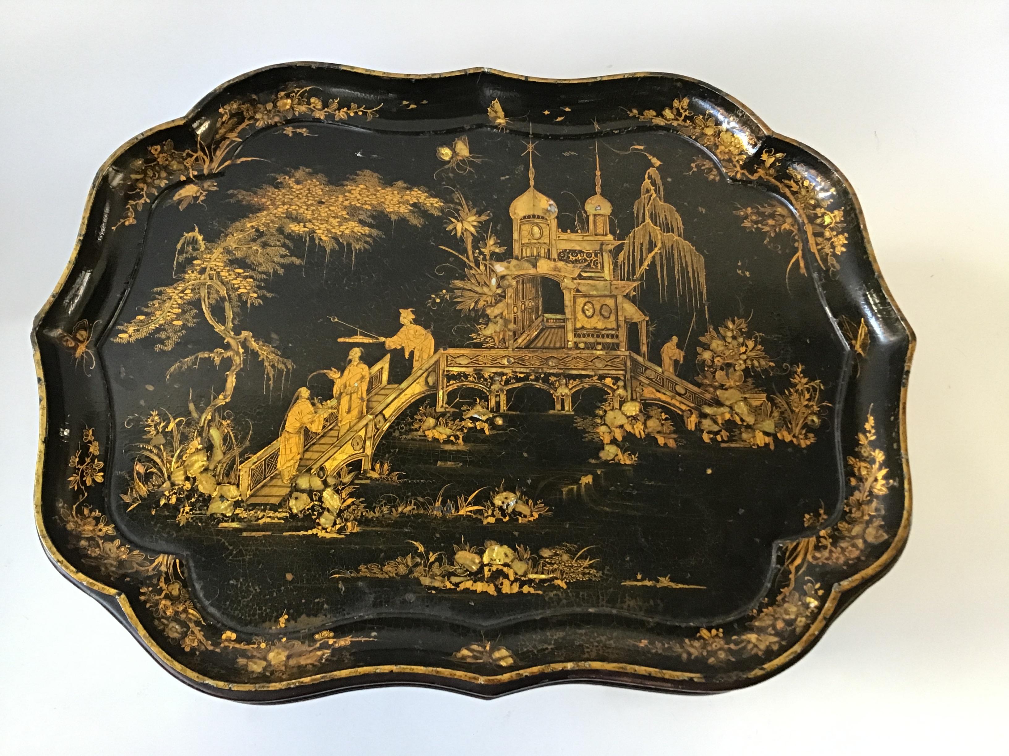 1880s English Chinoiserie Paper Mache Tray Table 1