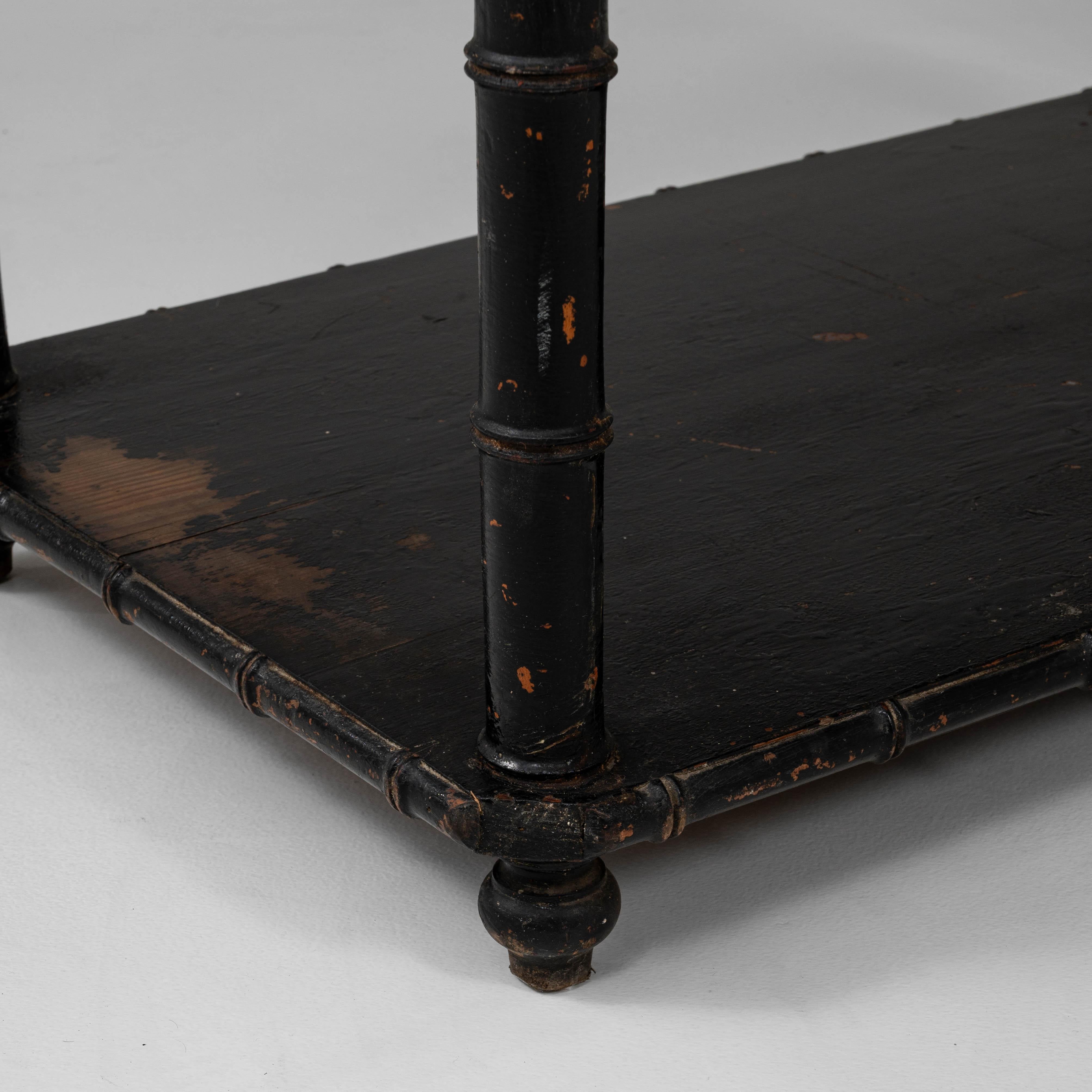 Scaffale francese in legno patinato nero del 1880 in vendita 3
