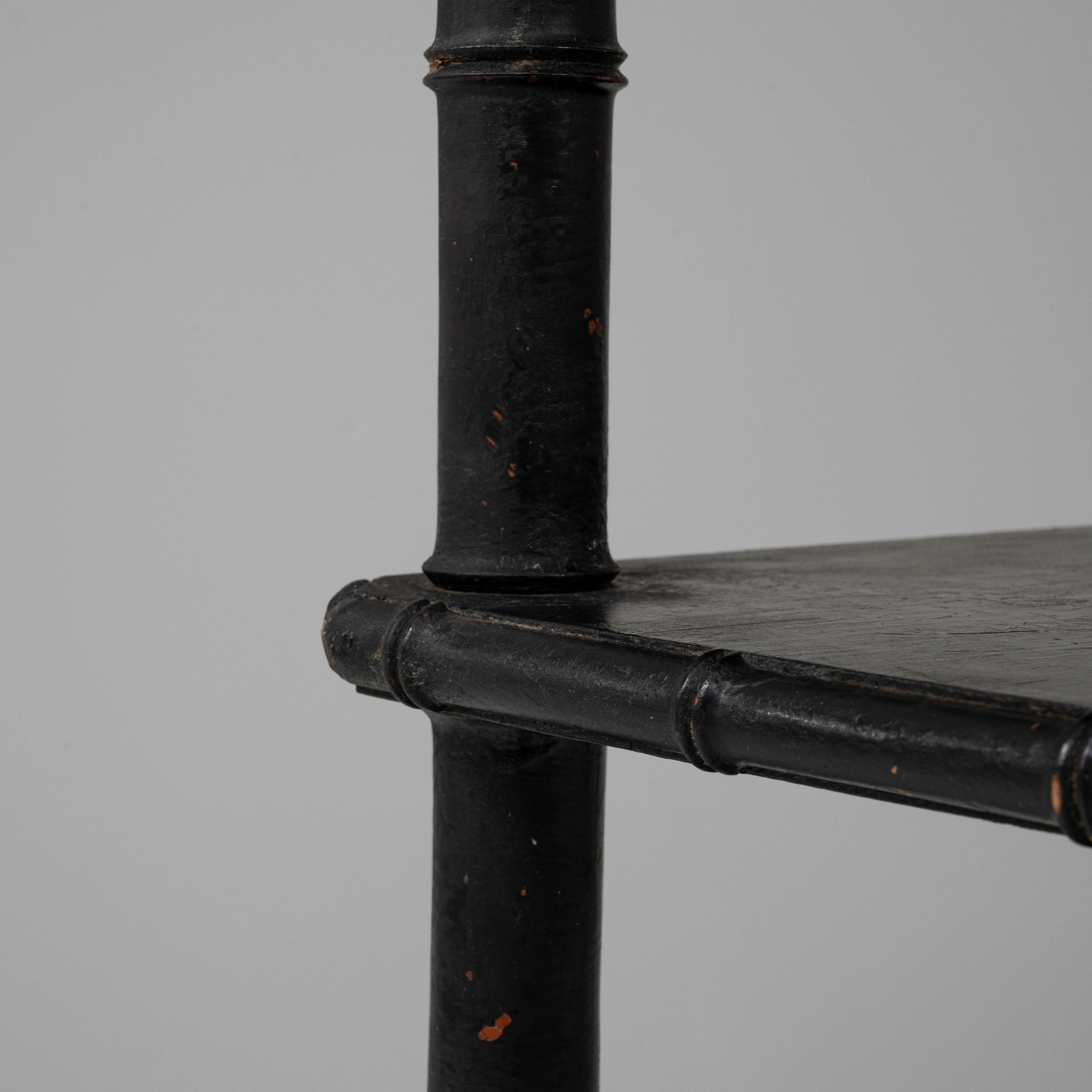 Scaffale francese in legno patinato nero del 1880 in vendita 4