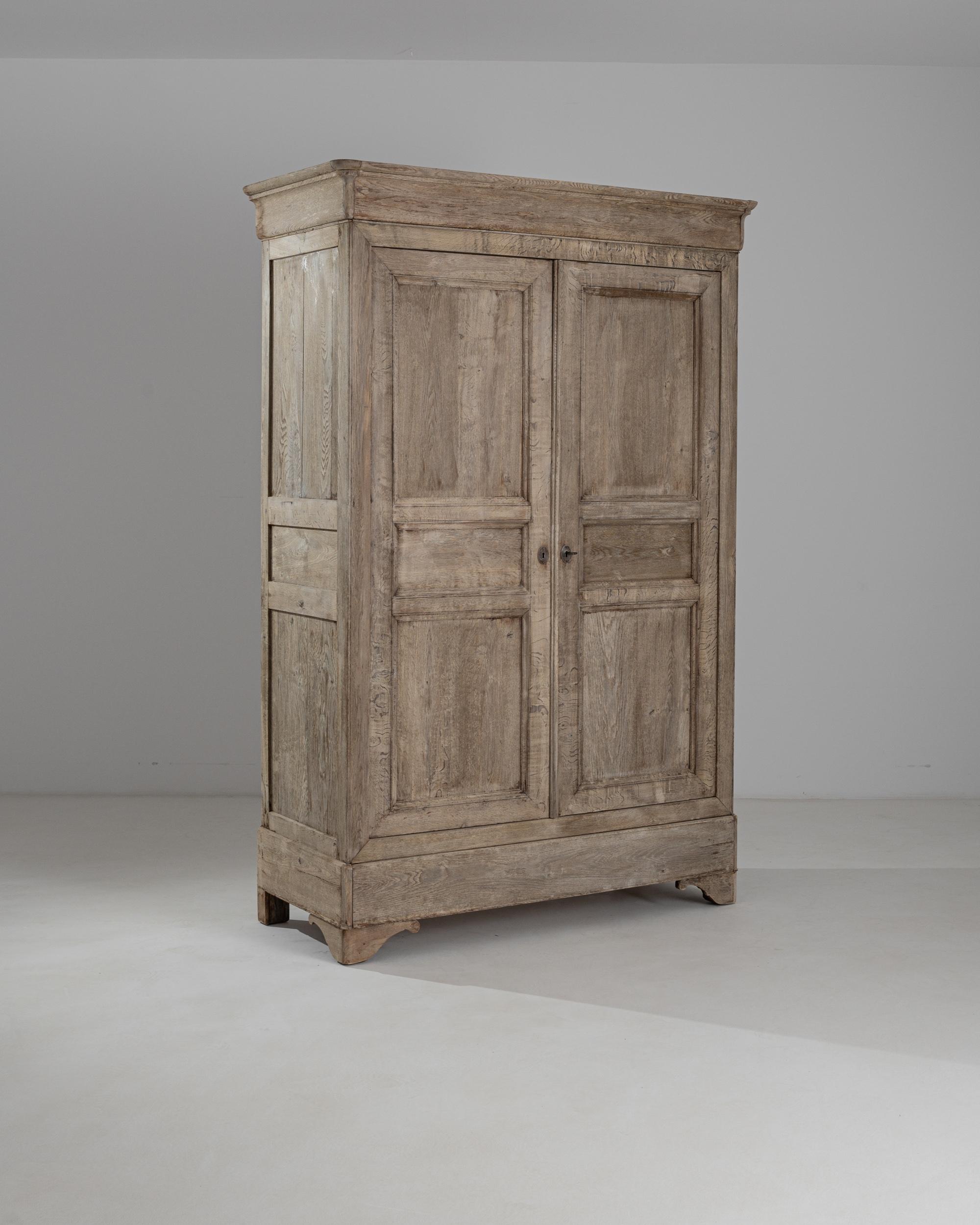 1880s French Bleached Oak Armoire In Good Condition In High Point, NC