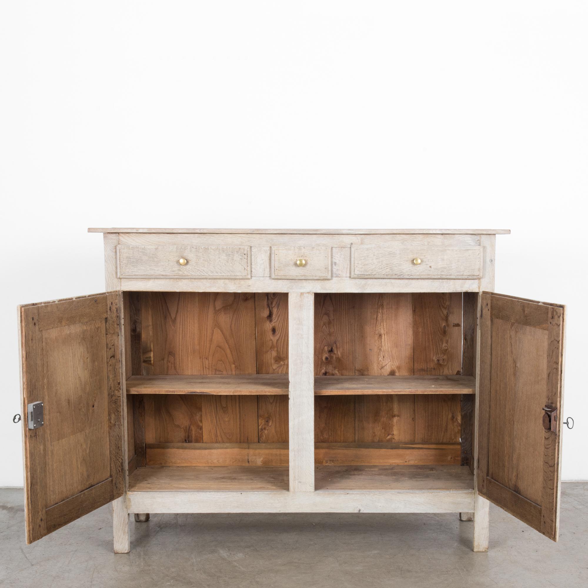 1880s French Bleached Oak Buffet In Good Condition In High Point, NC