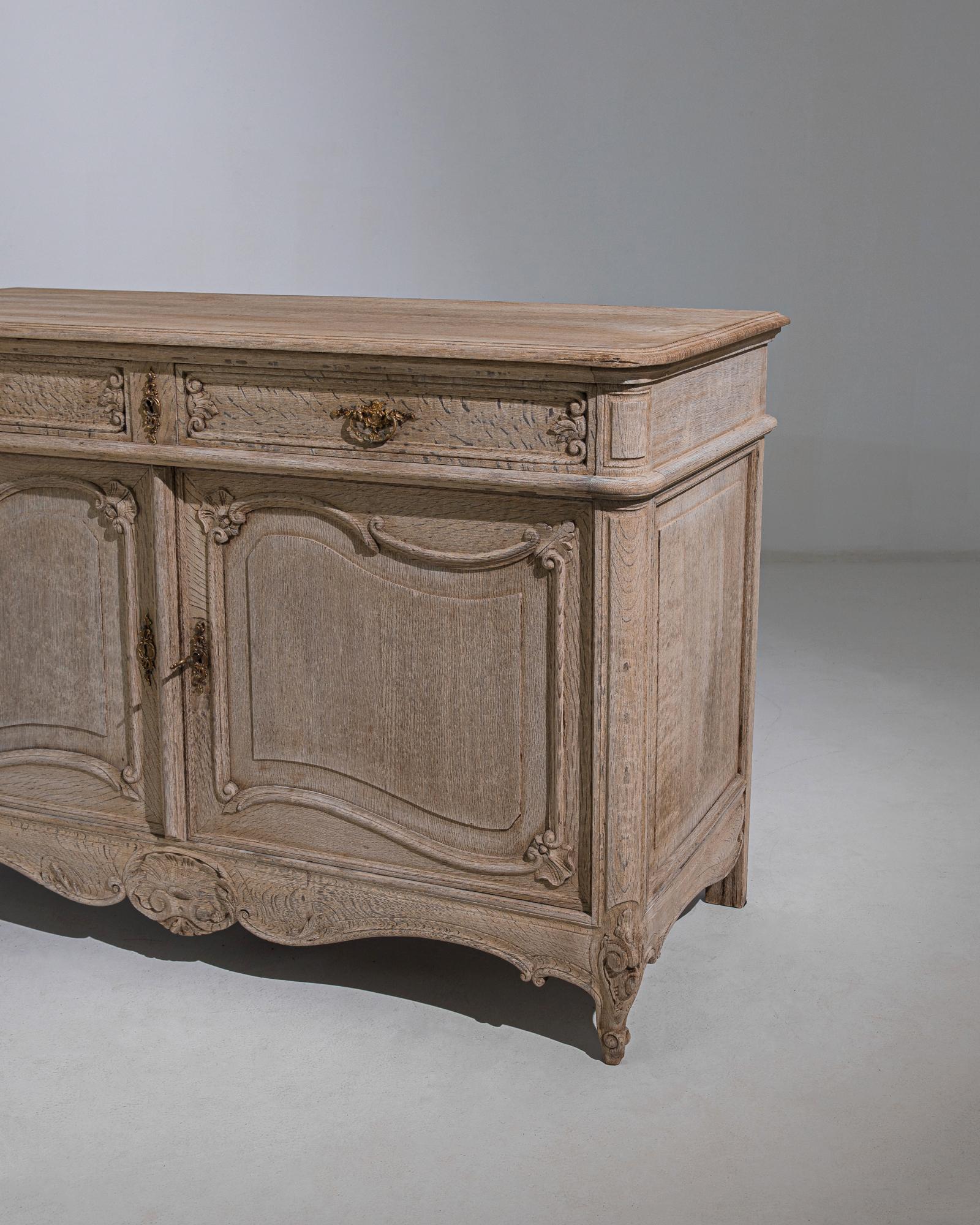 1880s French Bleached Oak Buffet In Good Condition In High Point, NC