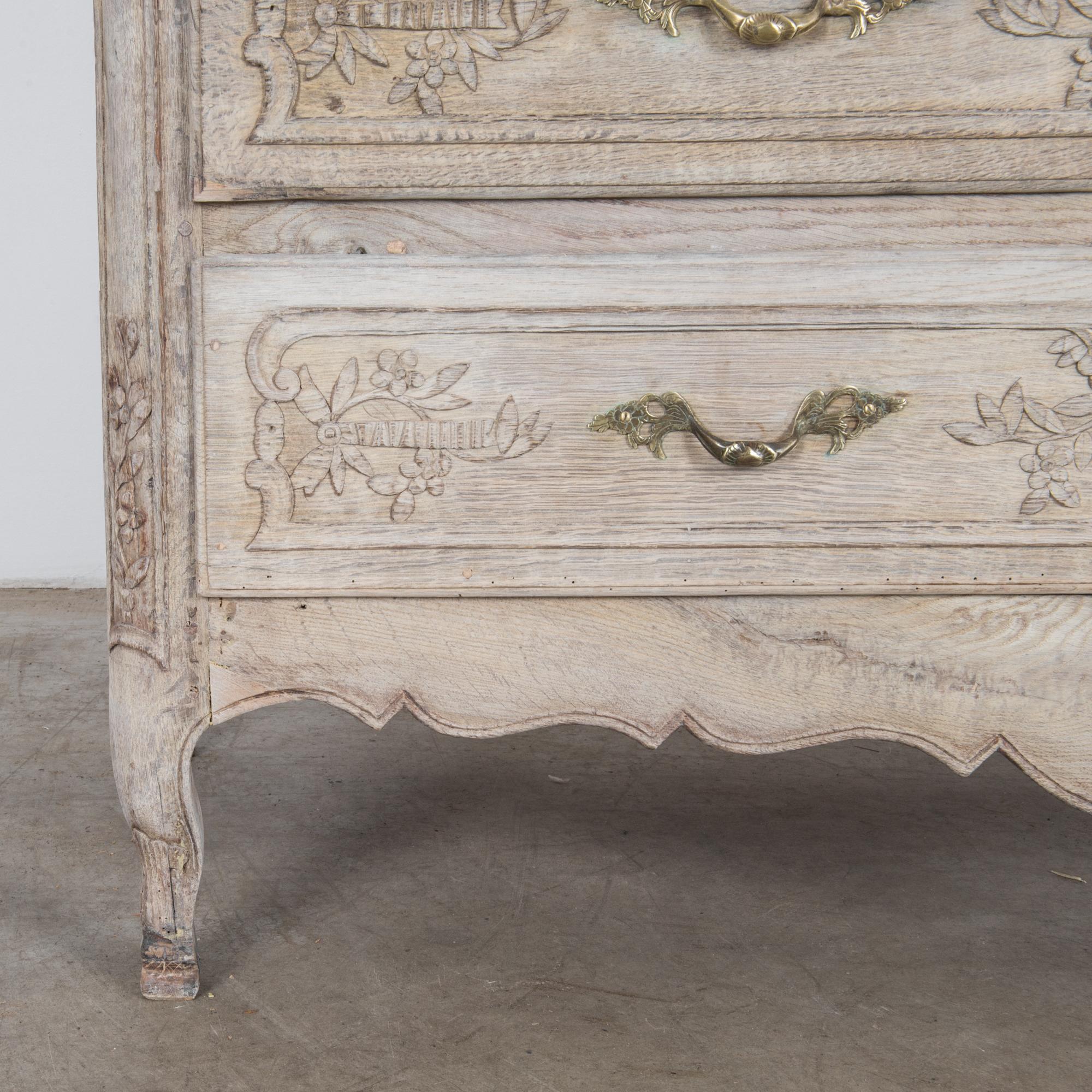 1880s French Bleached Oak Chest of Drawers 4