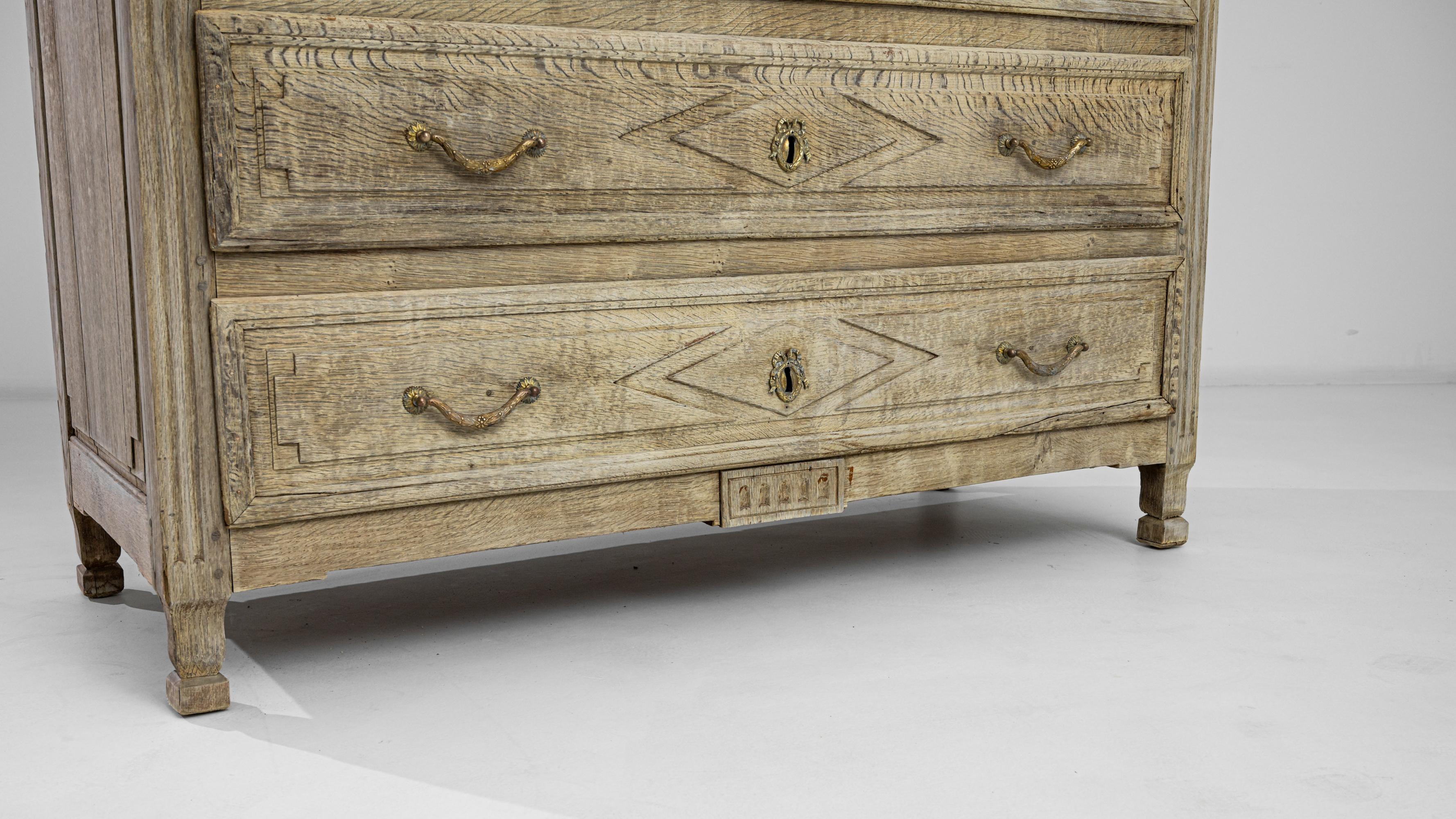 1880s French Bleached Oak Chest of Drawers 7