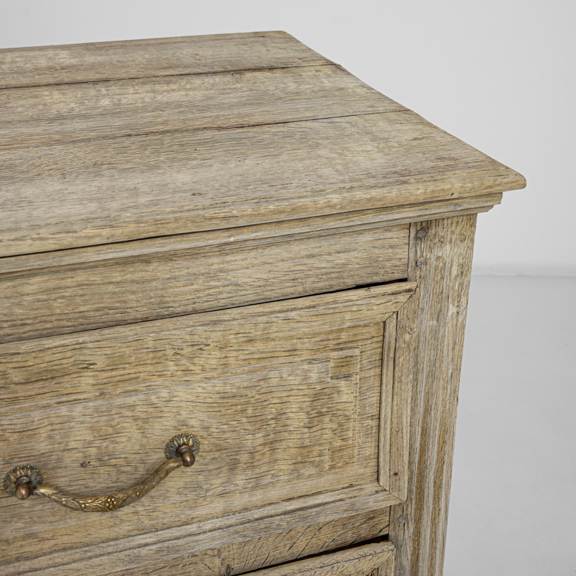 1880s French Bleached Oak Chest of Drawers 1