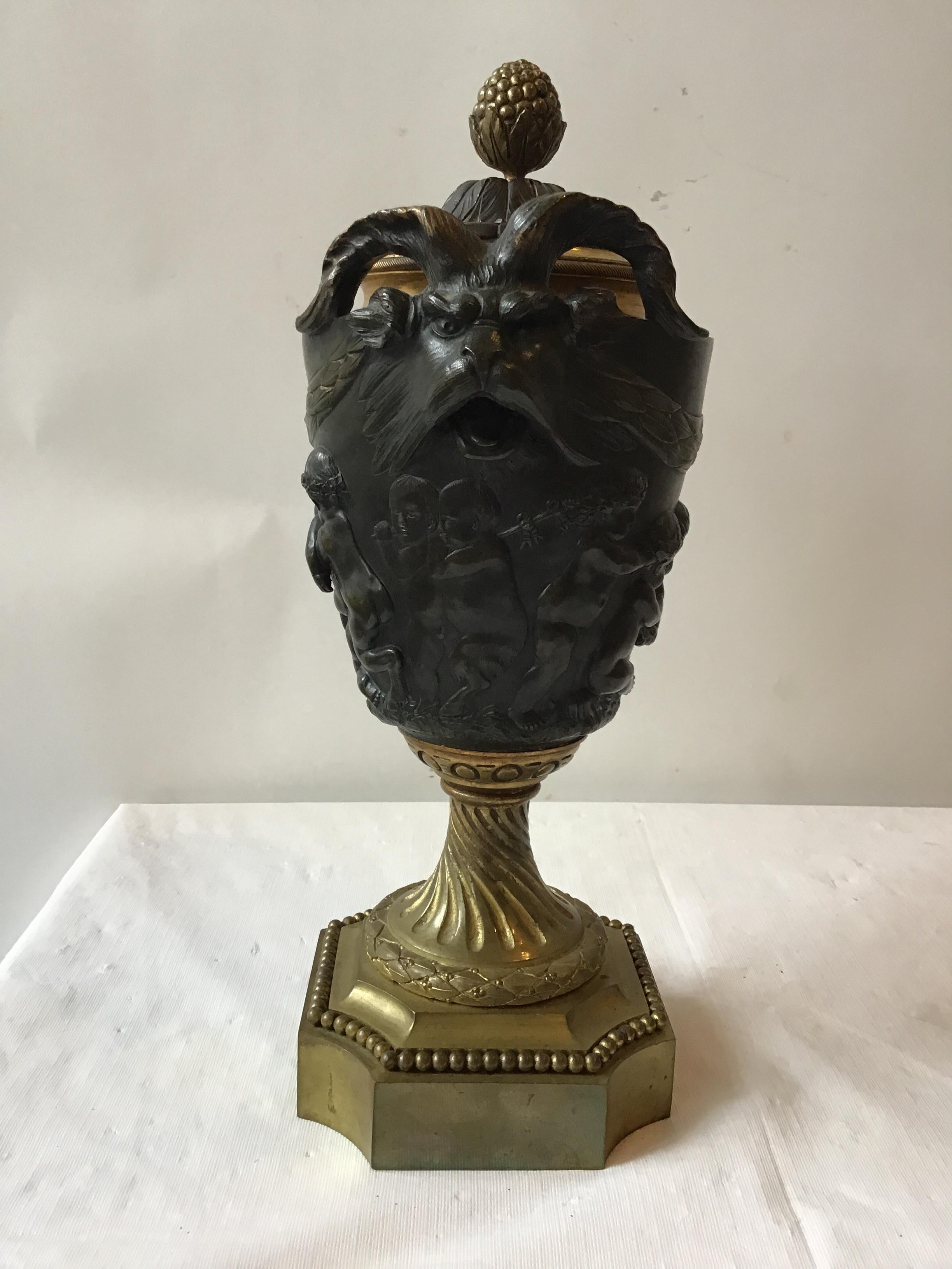 1880s French Bronze Classical Urn In Good Condition For Sale In Tarrytown, NY