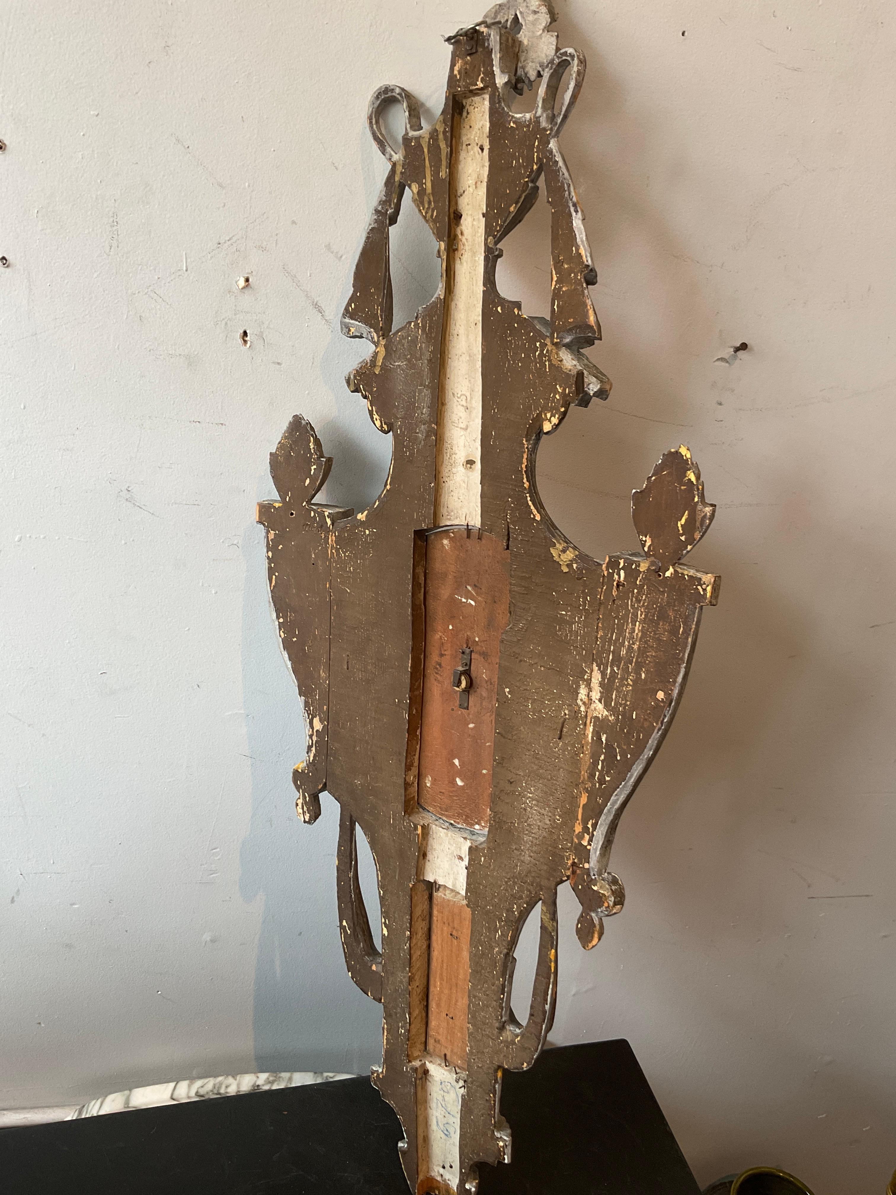 Baromètre français en bois sculpté des années 1880 en vente 5