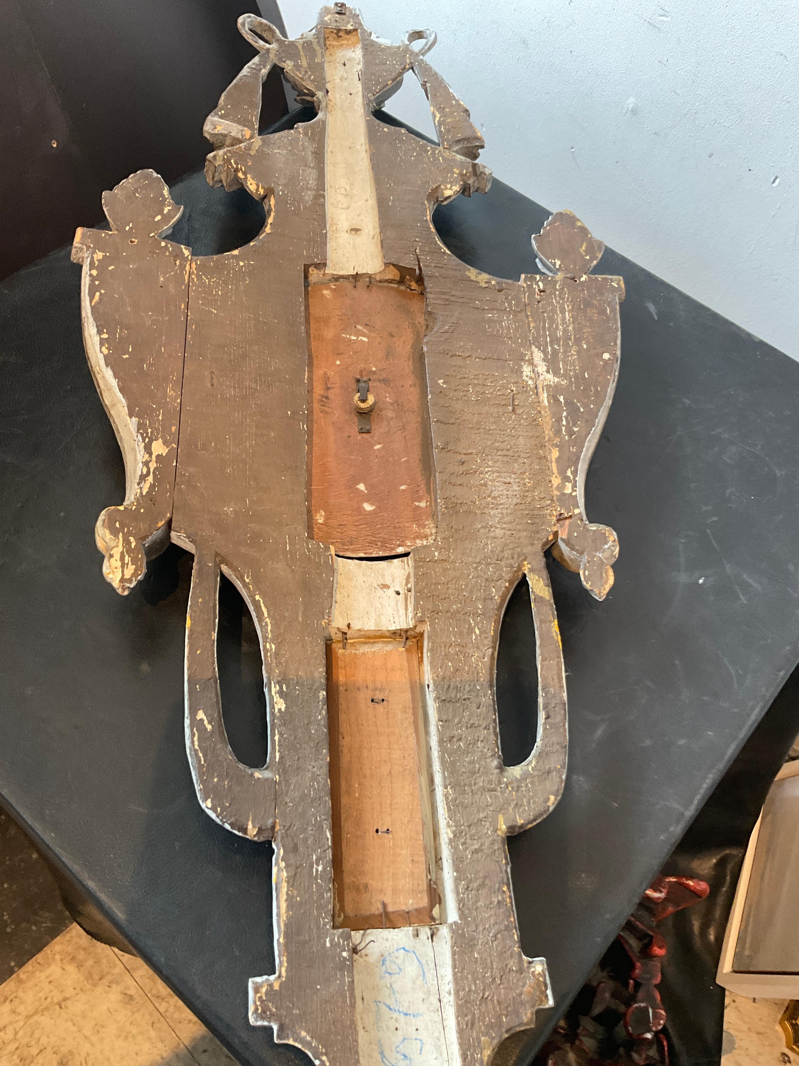 Baromètre français en bois sculpté des années 1880 en vente 7