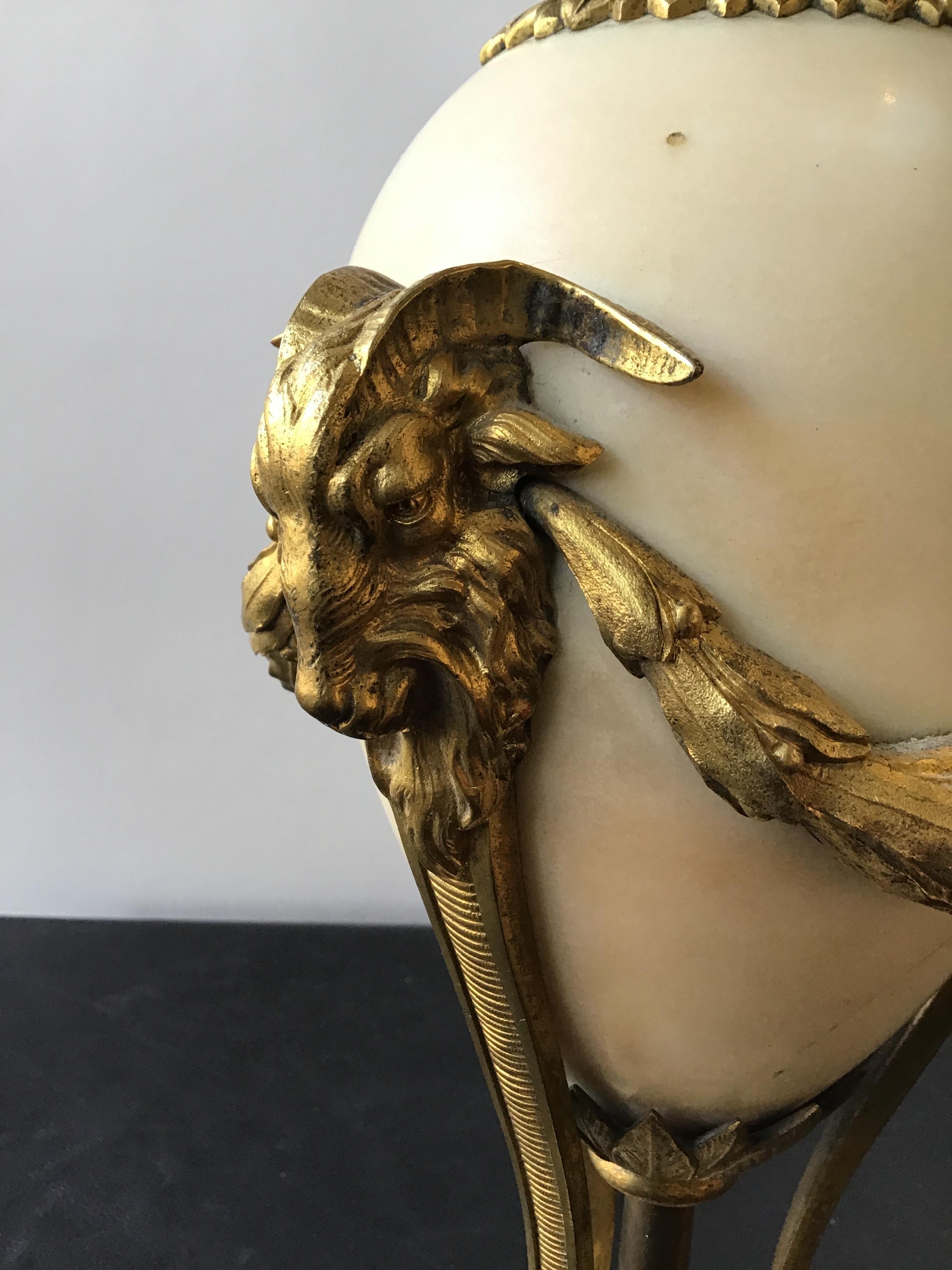 1880s French Classical Bronze and Marble Ram Table Lamp 2