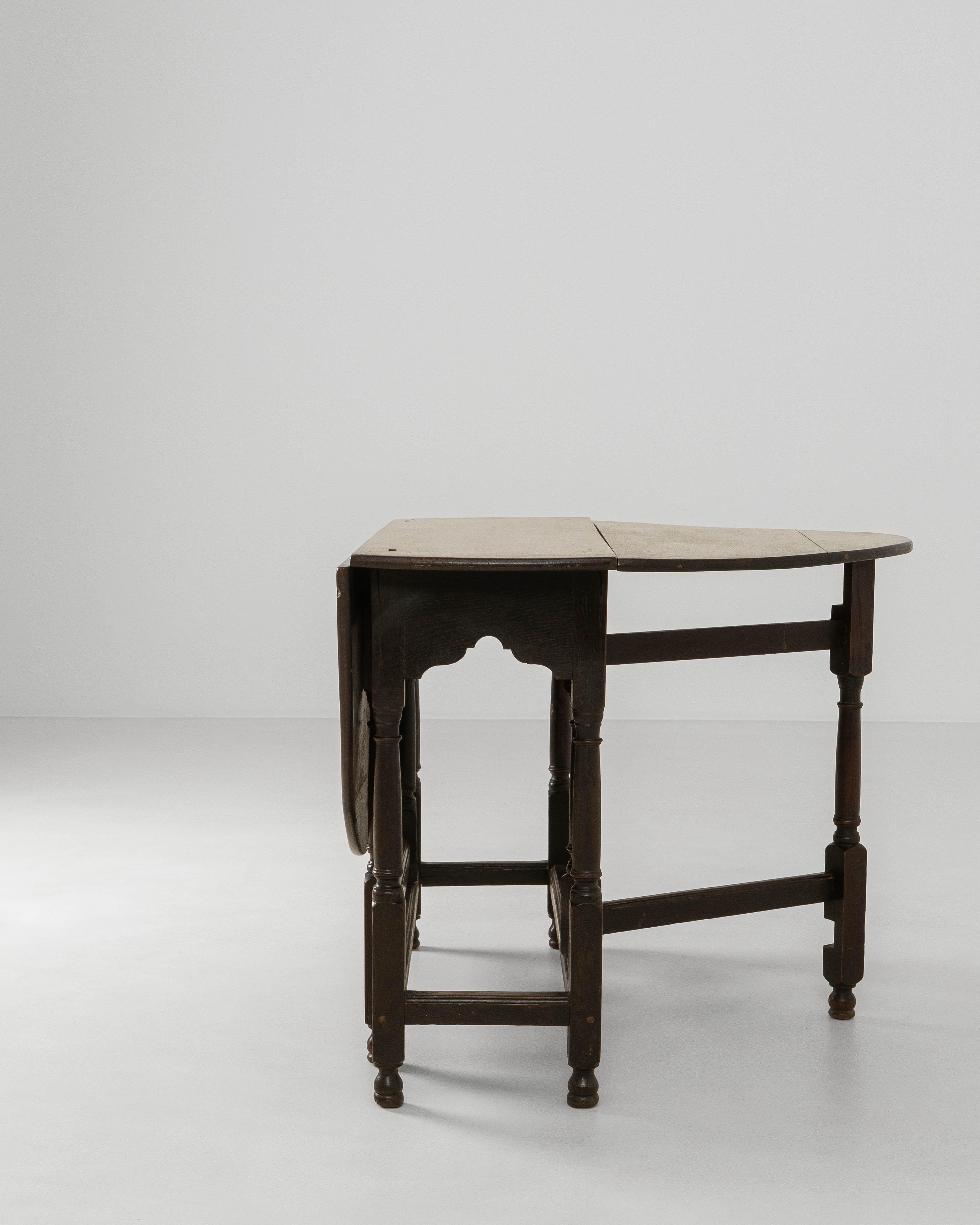 1880s French Ellipse Wooden Gateleg Table In Original Patina For Sale 11