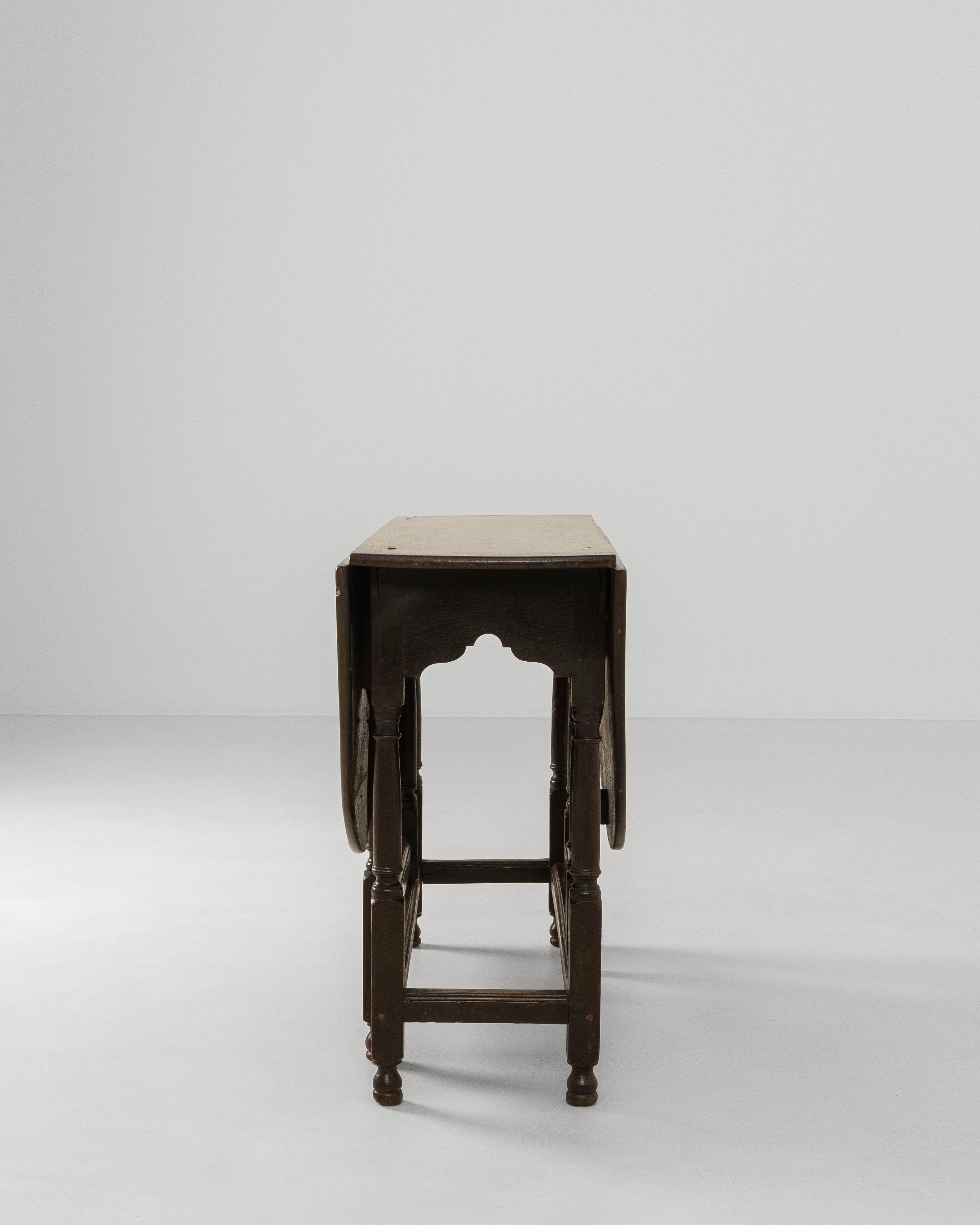 1880s French Ellipse Wooden Gateleg Table In Original Patina For Sale 12