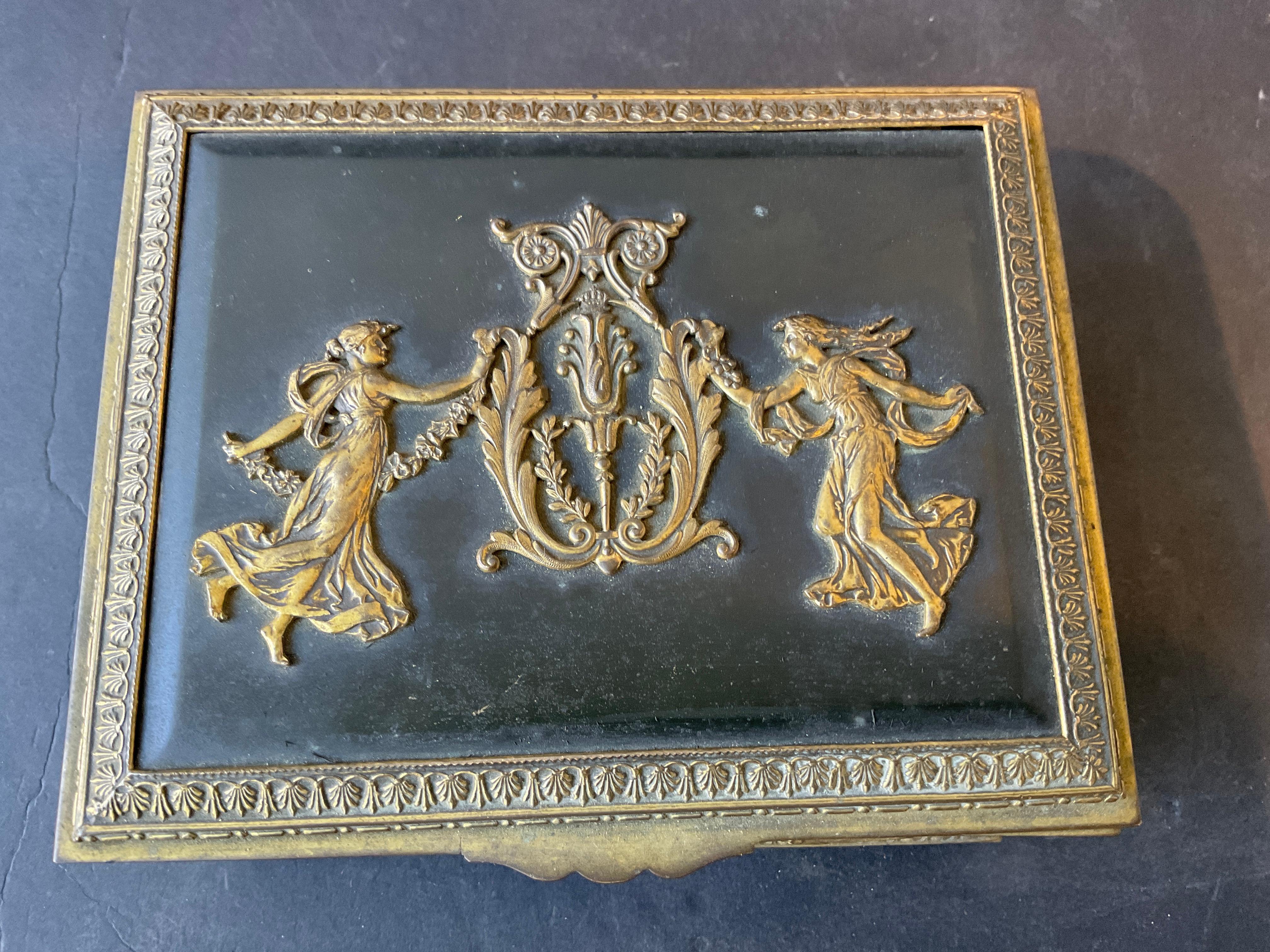 Scatola d'ottone Impero francese del 1880 In condizioni buone in vendita a Tarrytown, NY