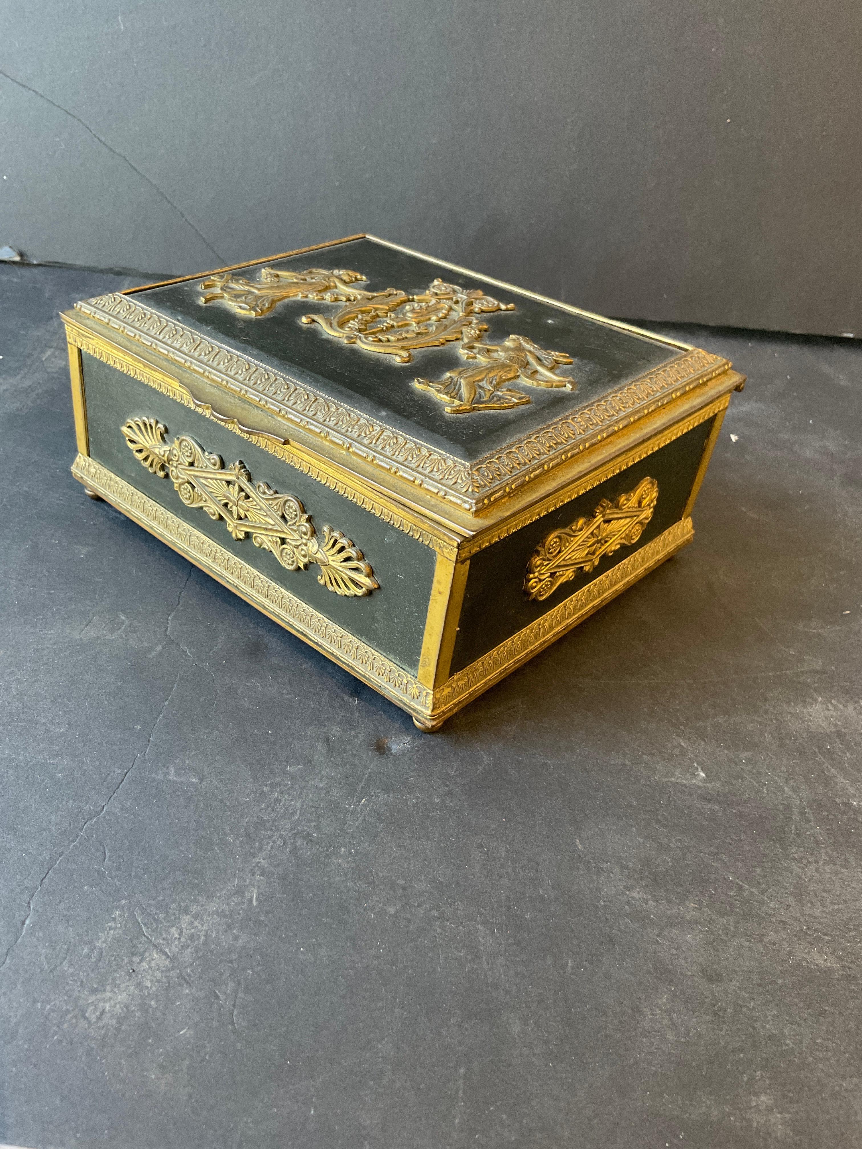 Ottone Scatola d'ottone Impero francese del 1880 in vendita