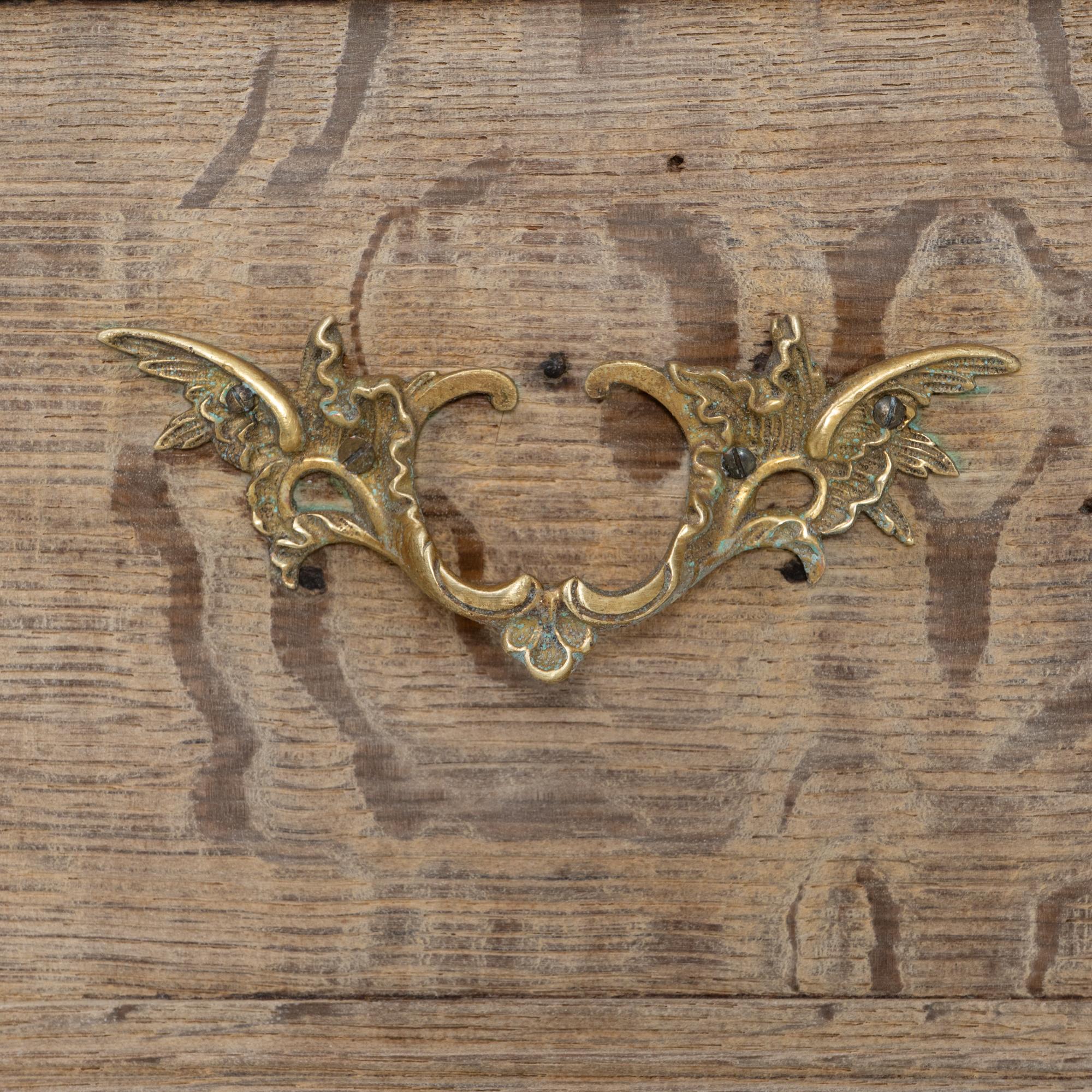 1880s French Gustavian Chest of Drawers in vendita 4