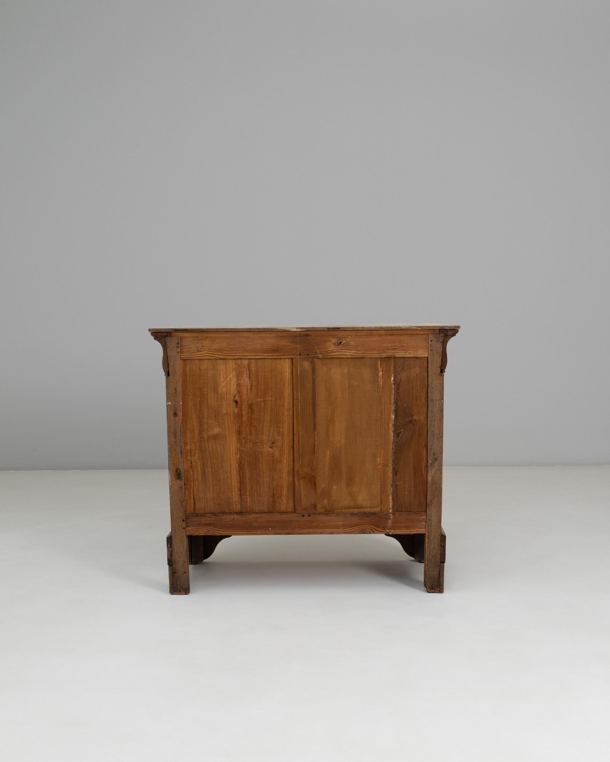 1880s French Gustavian Chest of Drawers in vendita 7