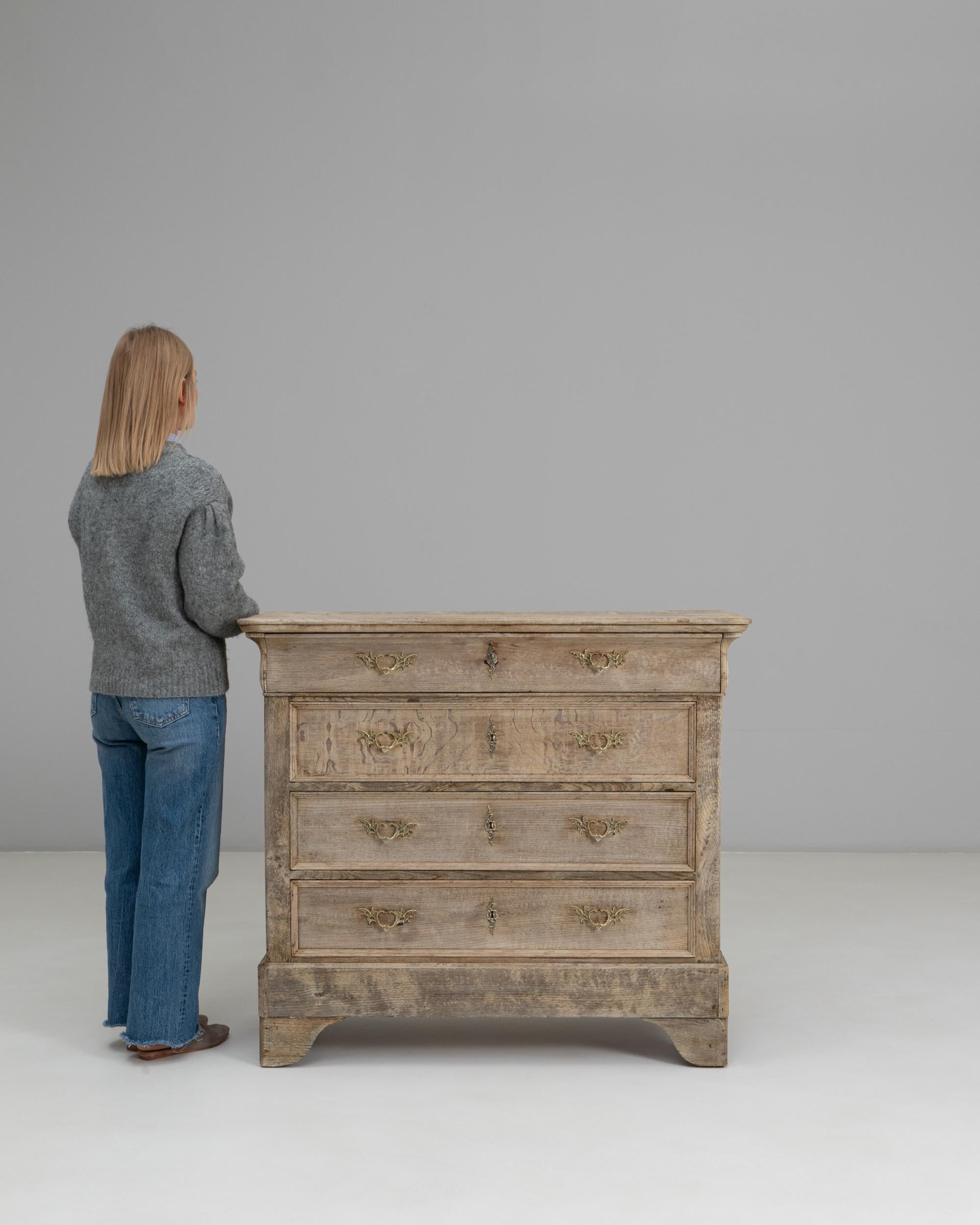 Francese 1880s French Gustavian Chest of Drawers in vendita