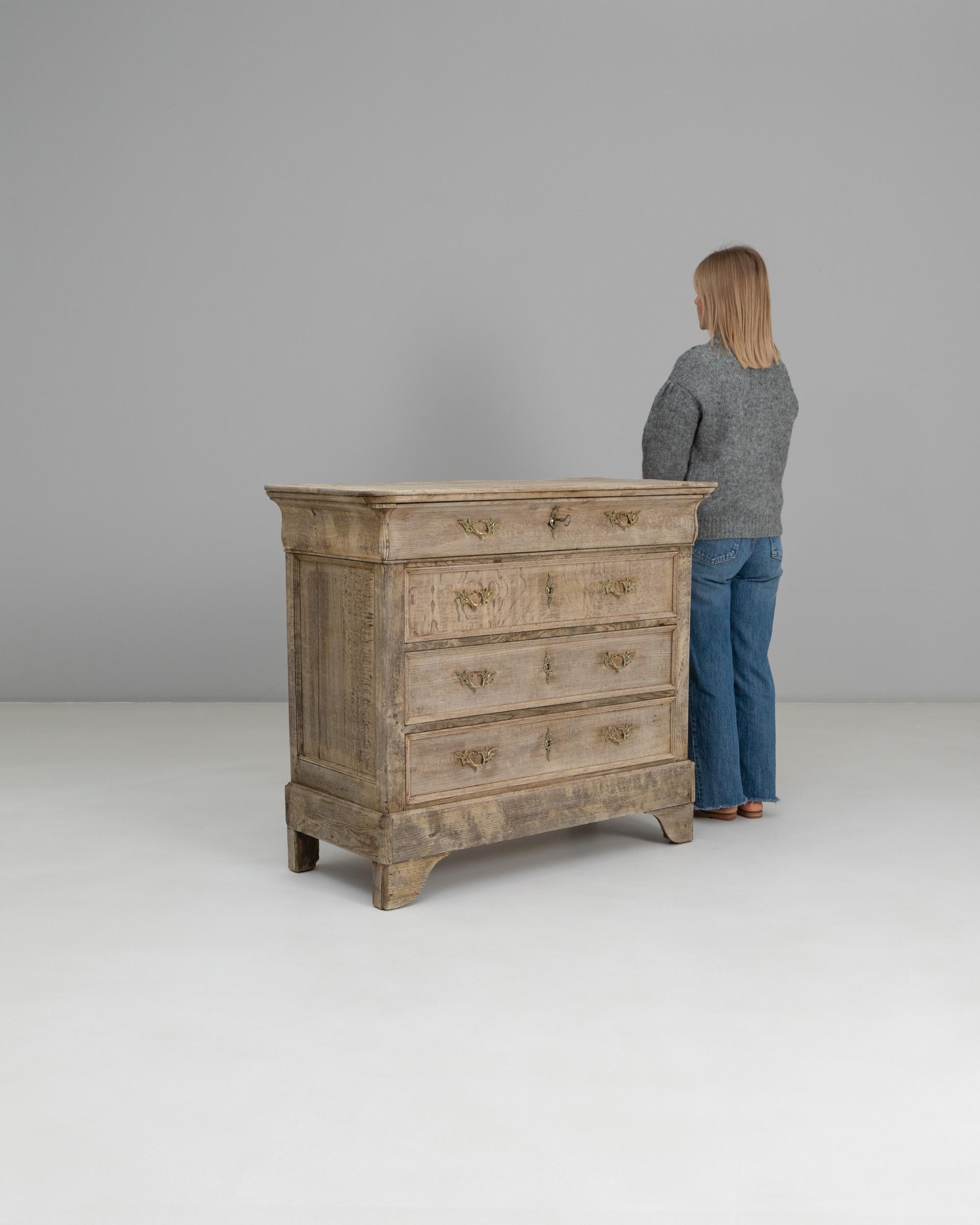 1880s French Gustavian Chest of Drawers in vendita 1