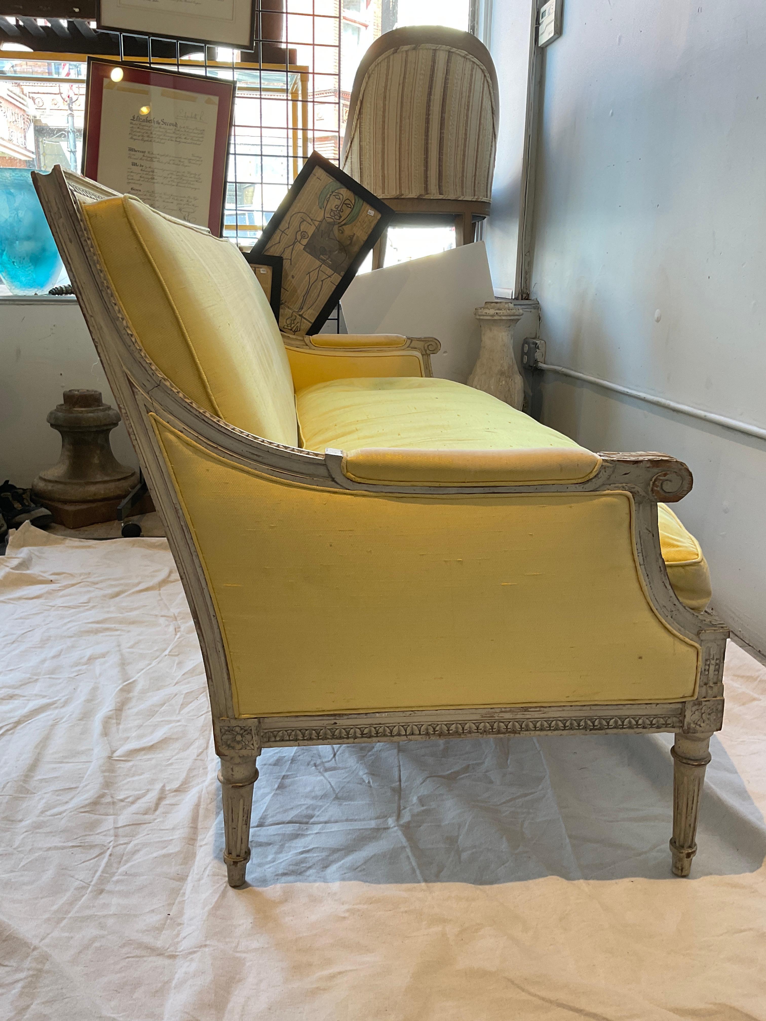 Französisches Louis-XVI-Sofa aus den 1880er Jahren im Angebot 1