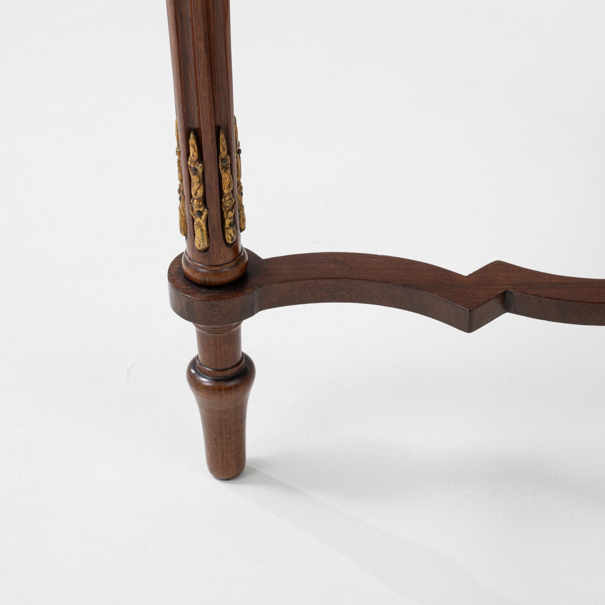 1880s French Louis XVI Style Wooden Side Table With Brass Gallery and Gilt Detai For Sale 7