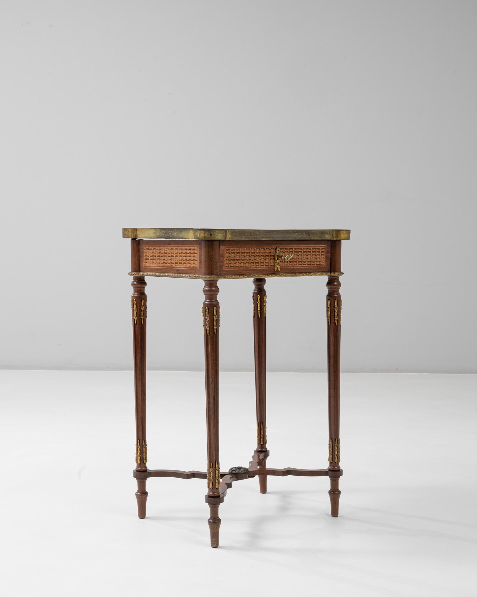 1880s French Louis XVI Style Wooden Side Table With Brass Gallery and Gilt Detai For Sale 4