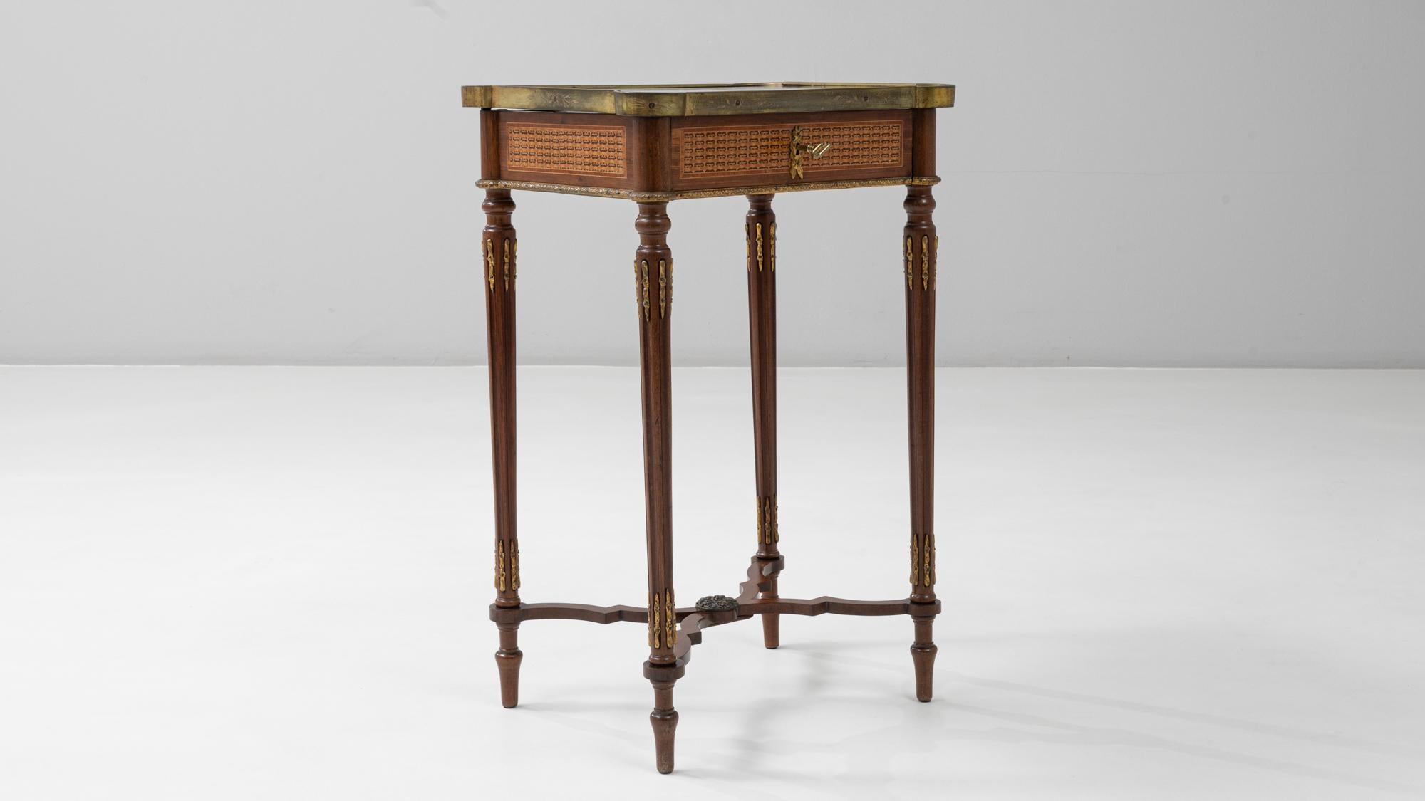 1880s French Louis XVI Style Wooden Side Table With Brass Gallery and Gilt Detai For Sale 5