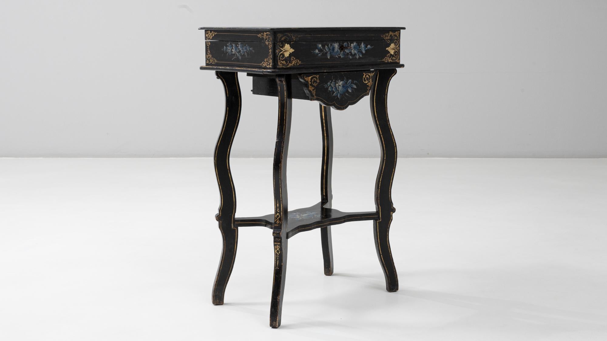 Table d'appoint ébonisée à incrustation florale, style Napoléon III, France, années 1880 en vente 2