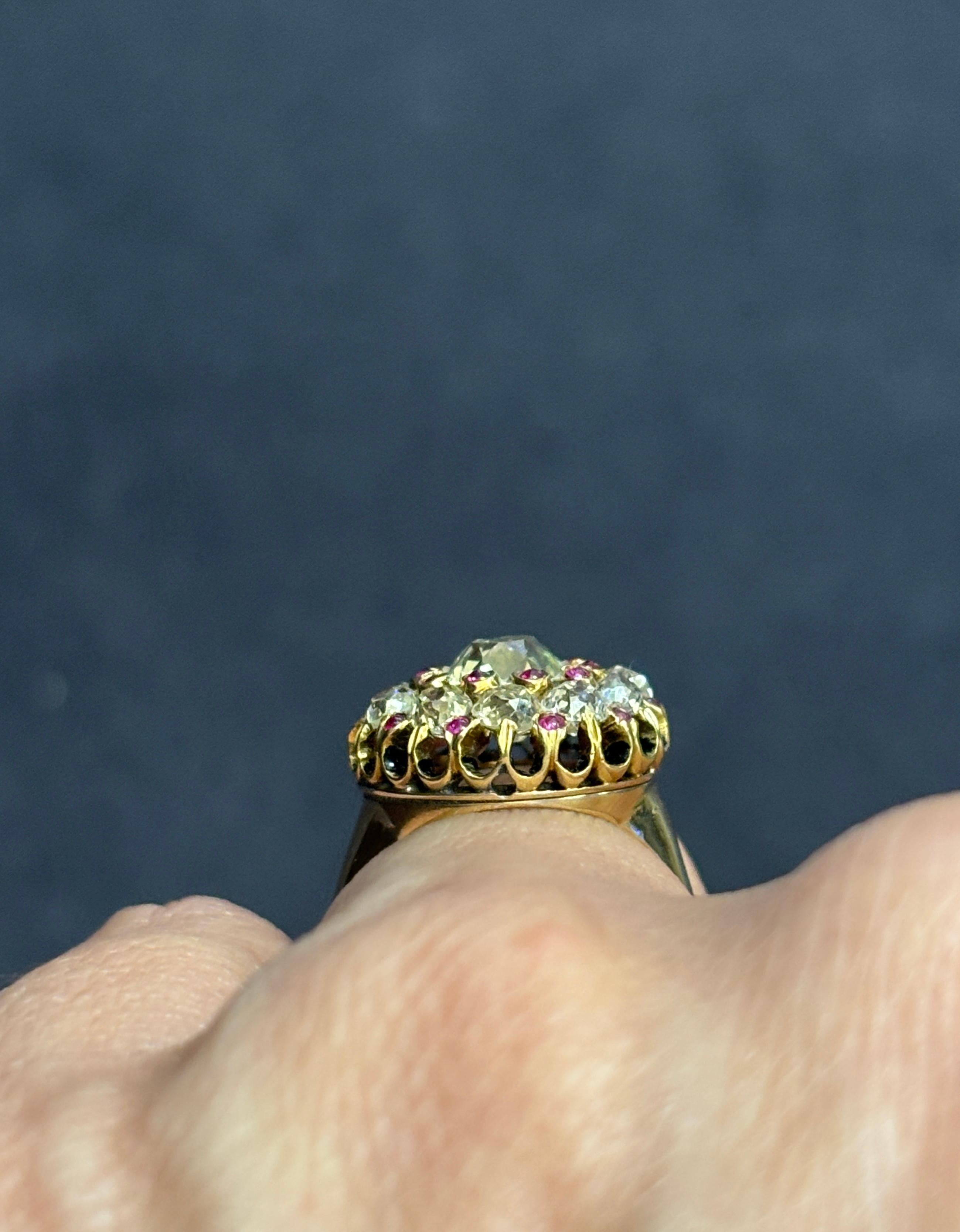 1880er Jahre Französisch natürlichen fancy gelben Diamanten, Old Mine geschnitten Diamant und Rubin Ring im Zustand „Gut“ im Angebot in London, GB