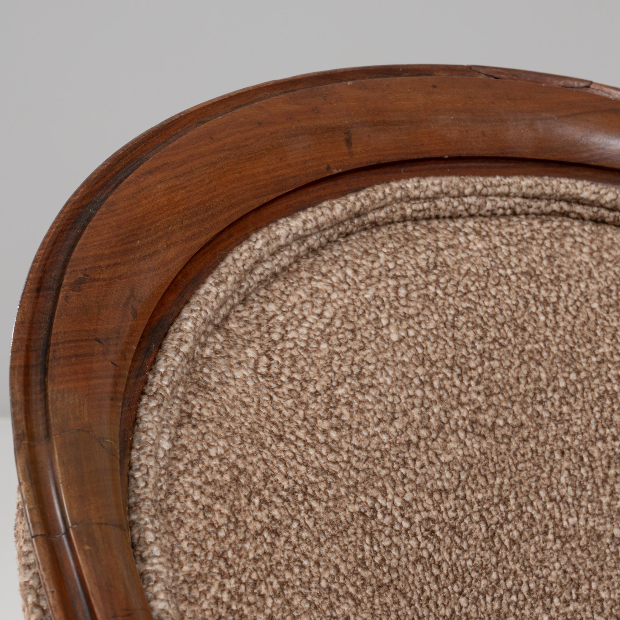 1880s French Pair of Louis Philippe Bergère Chairs with Curved Frames For Sale 5