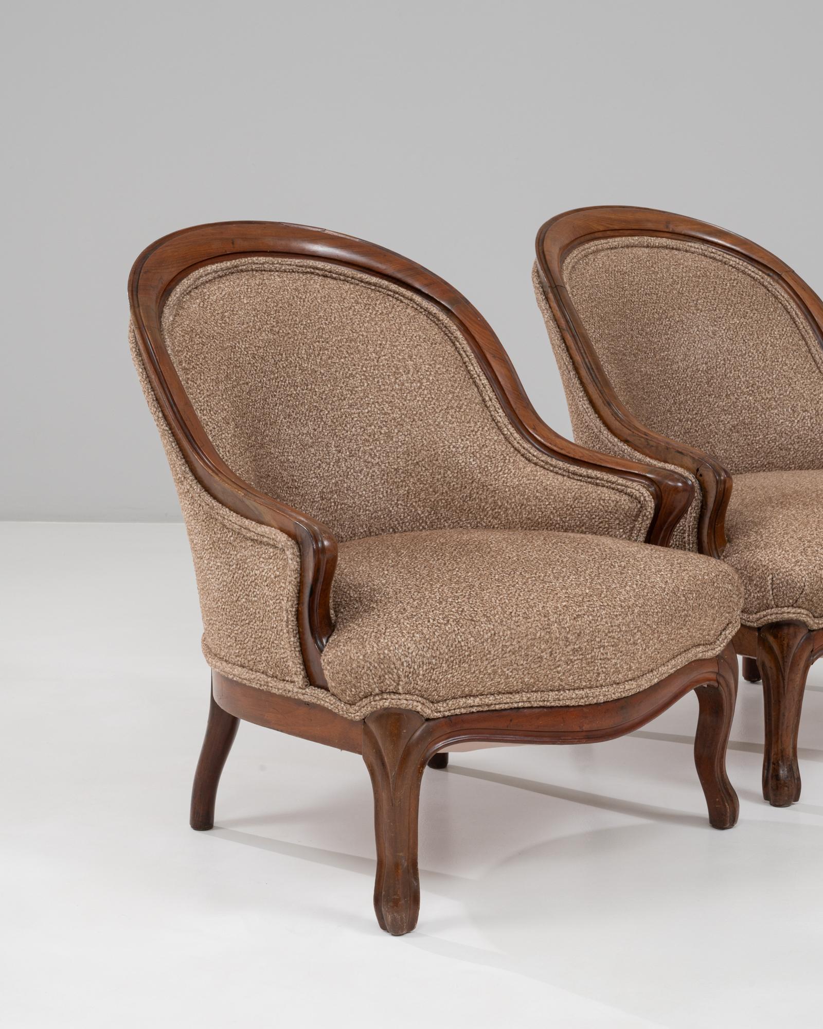 1880s French Pair of Louis Philippe Bergère Chairs with Curved Frames For Sale 9