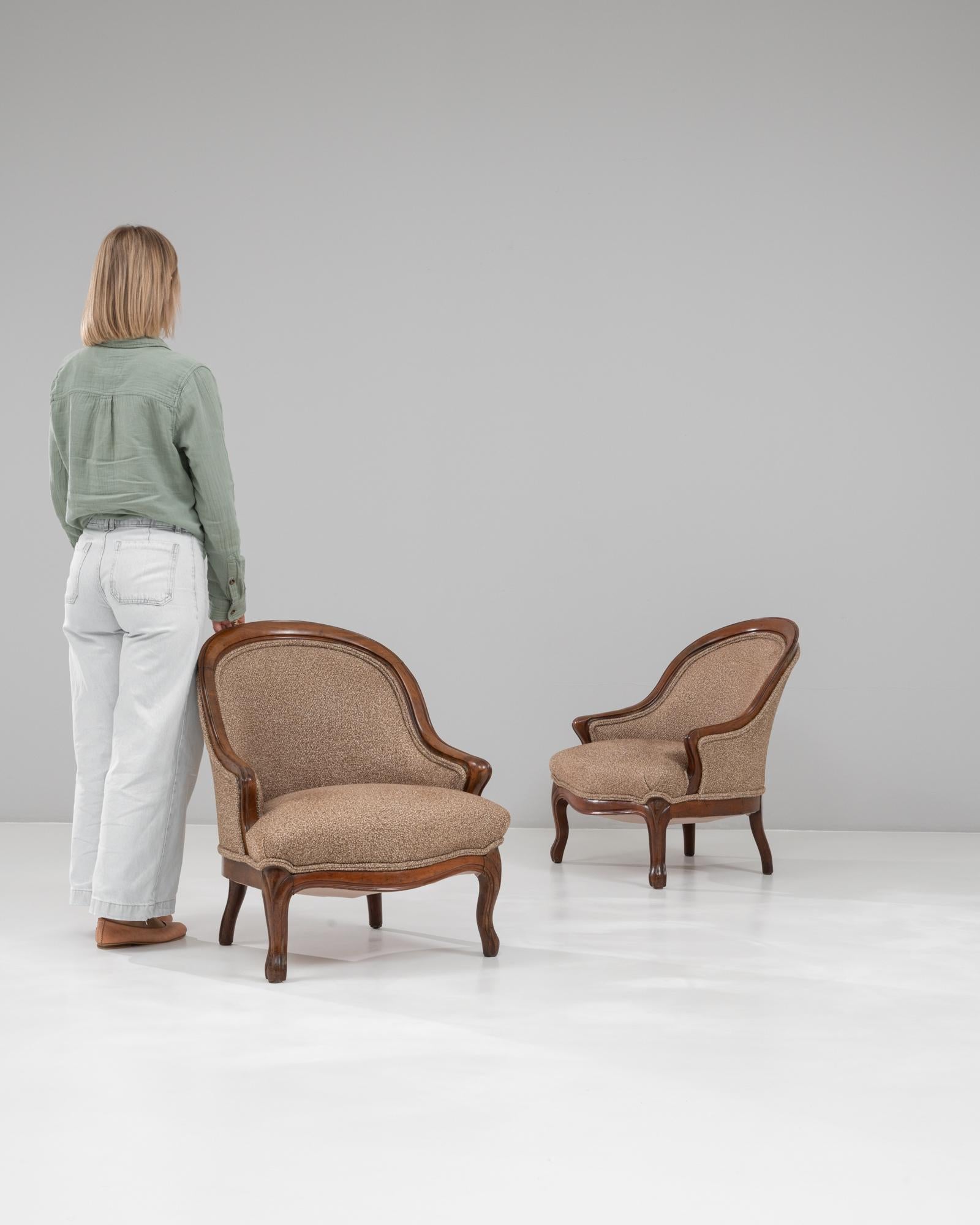 1880s French Pair of Louis Philippe Bergère Chairs with Curved Frames In Good Condition For Sale In High Point, NC
