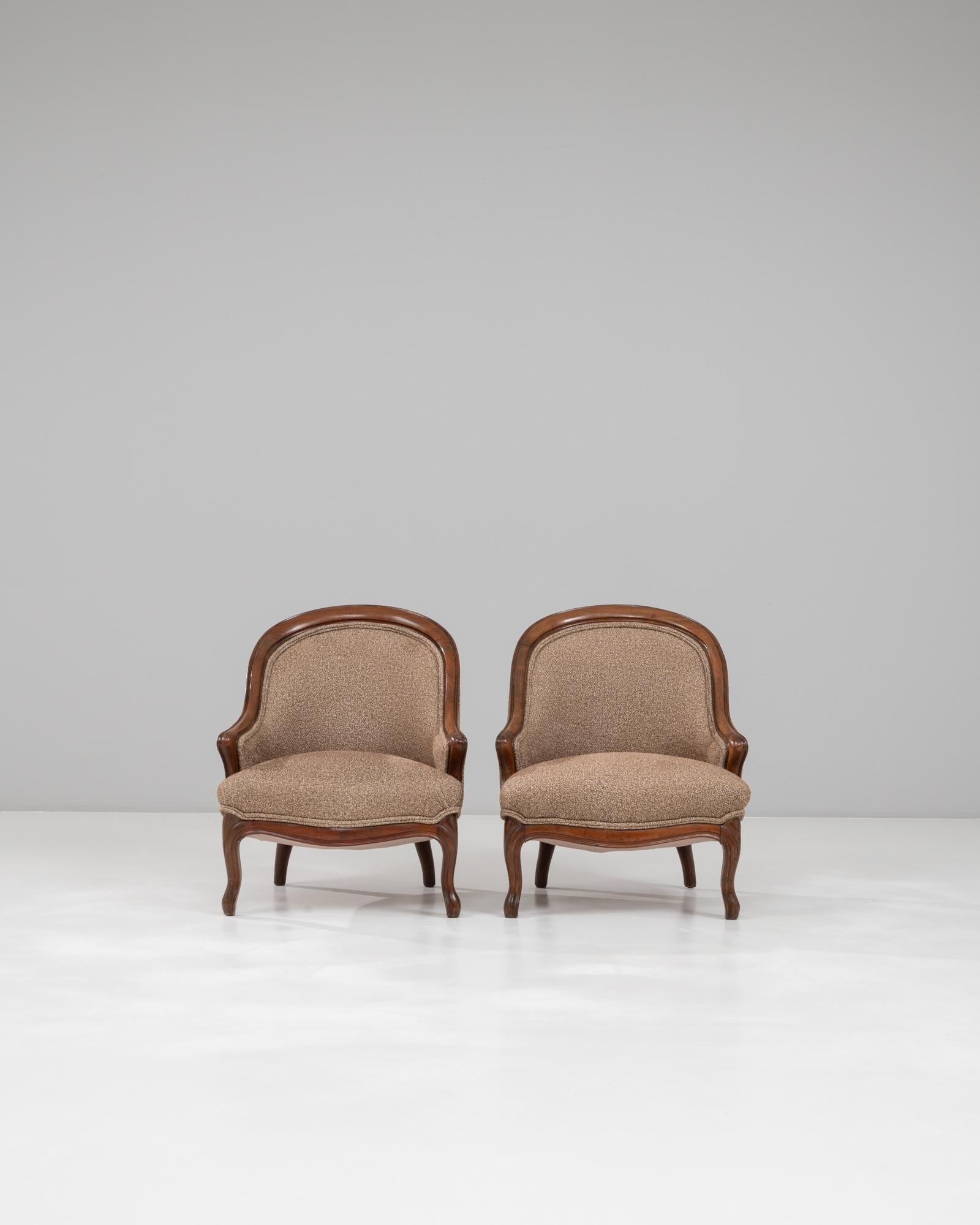 Upholstery 1880s French Pair of Louis Philippe Bergère Chairs with Curved Frames For Sale