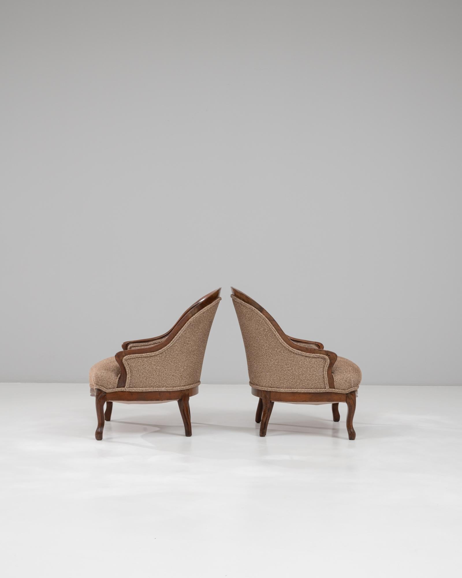 1880s French Pair of Louis Philippe Bergère Chairs with Curved Frames For Sale 1