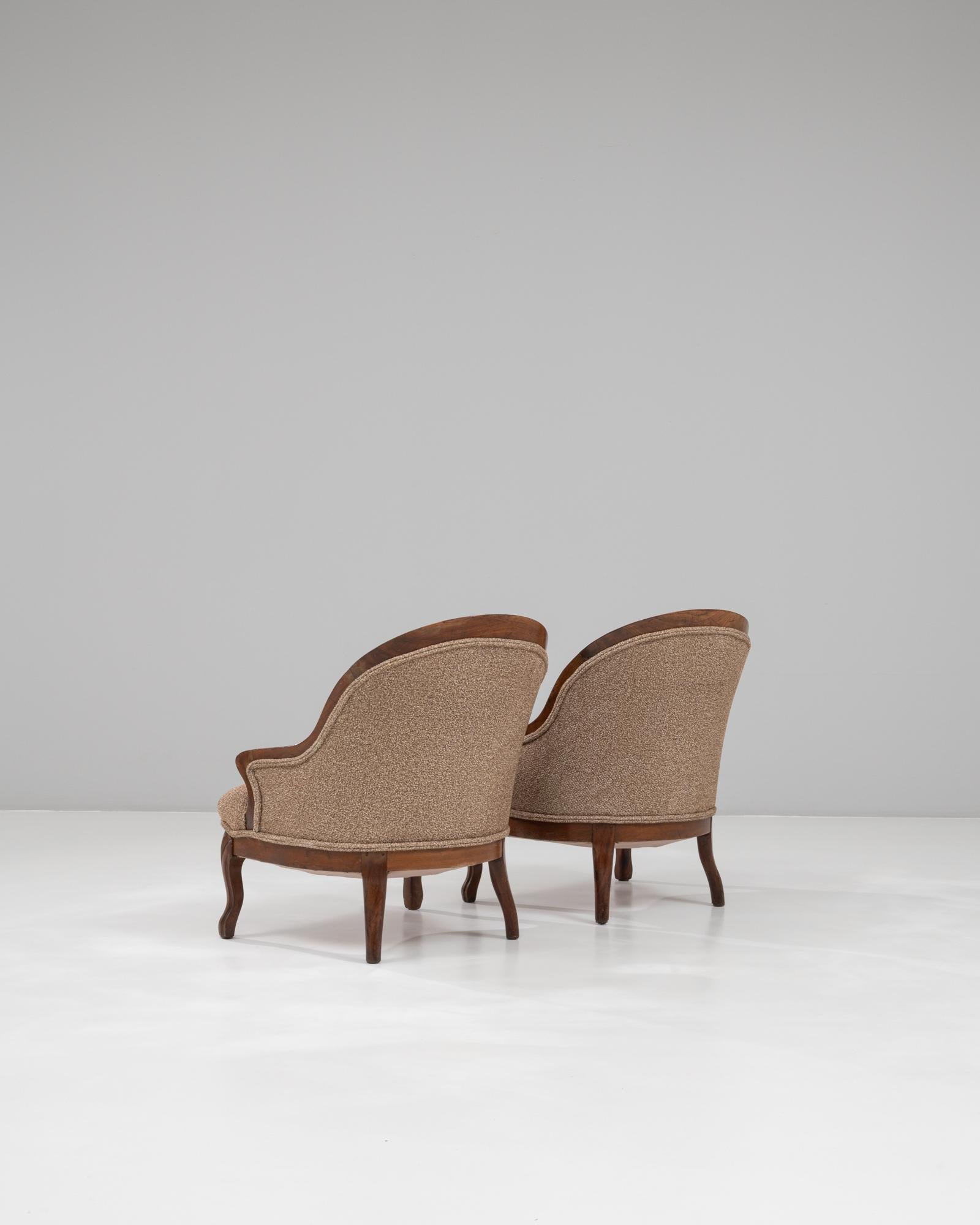 1880s French Pair of Louis Philippe Bergère Chairs with Curved Frames For Sale 2