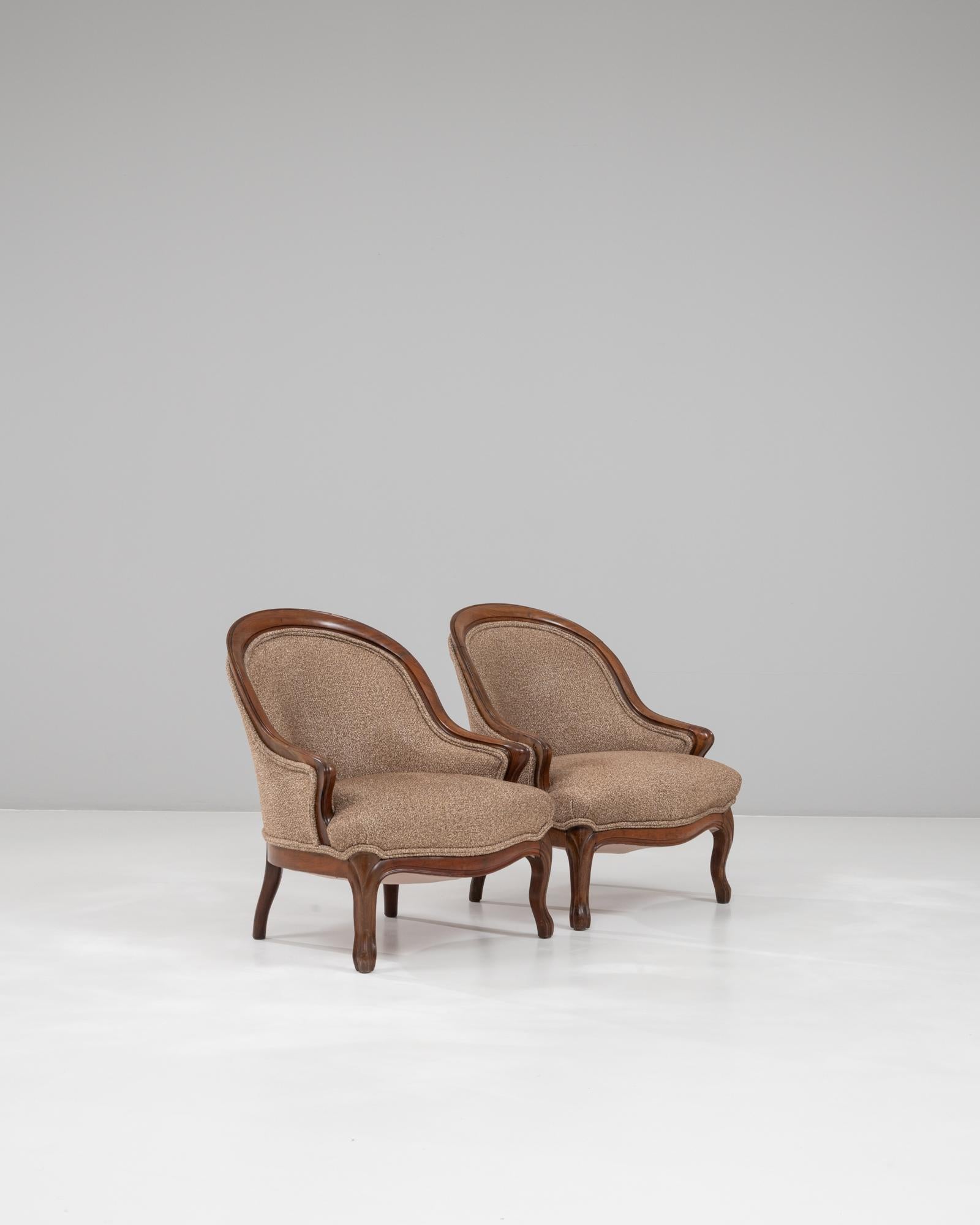 1880s French Pair of Louis Philippe Bergère Chairs with Curved Frames For Sale 4